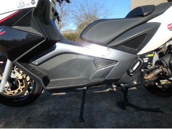     Aprilia SRV850 2013  15