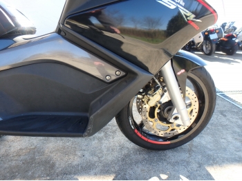     Aprilia SRV850 2013  19