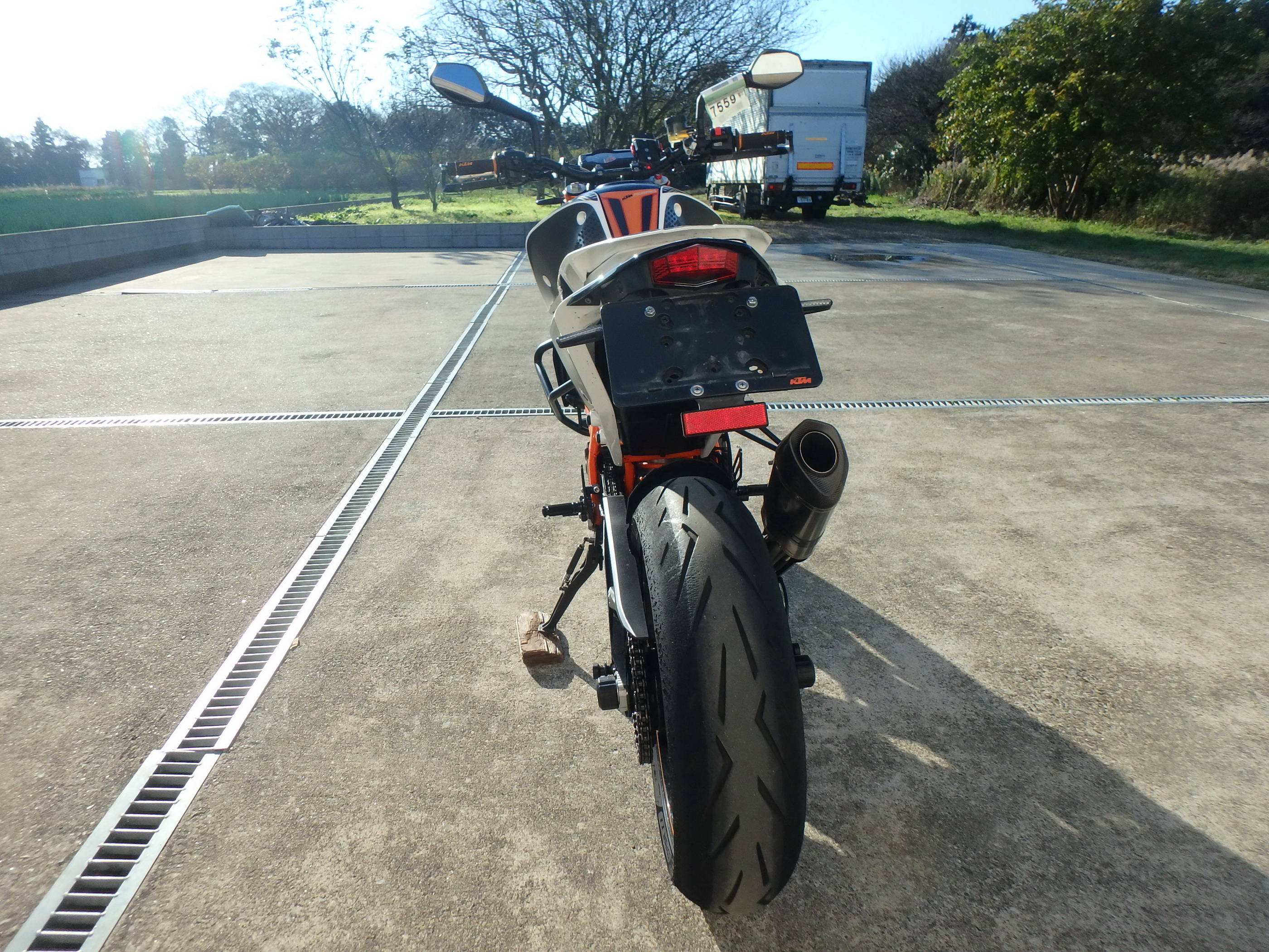 Купить мотоцикл KTM 690 Duke R 2014 фото 10
