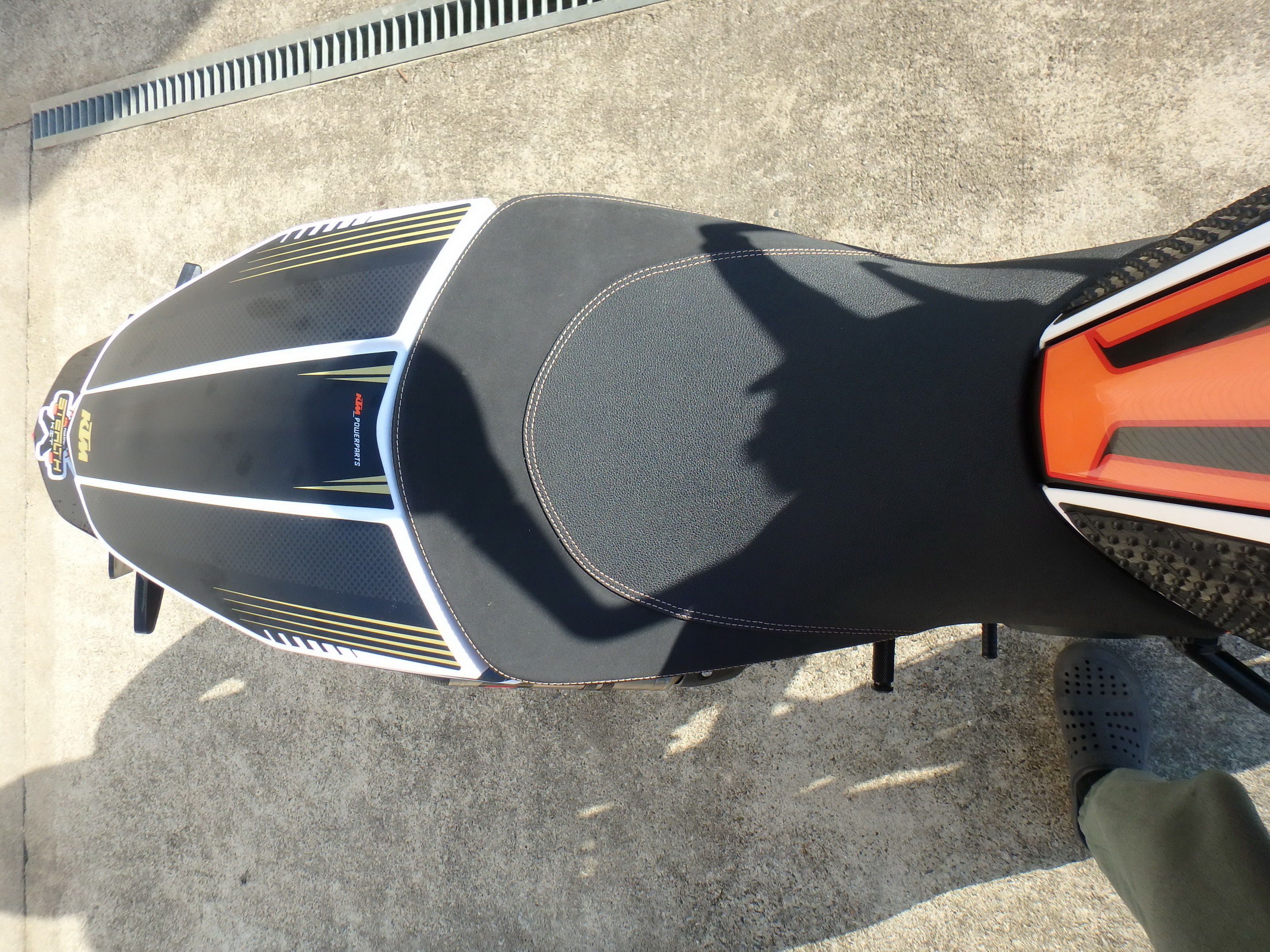 Купить мотоцикл KTM 690 Duke R 2014 фото 23