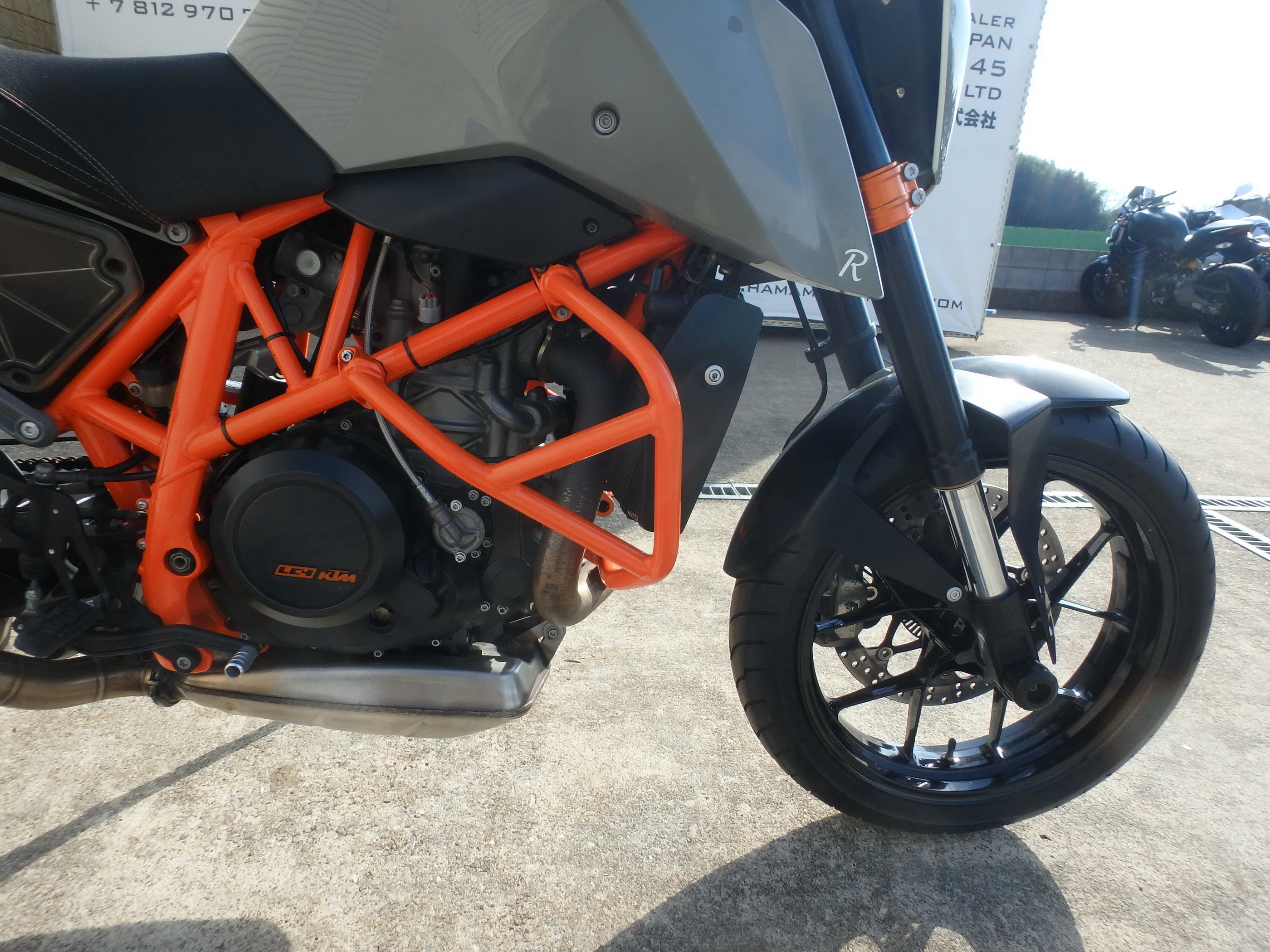 Купить мотоцикл KTM 690 Duke R 2014 фото 19