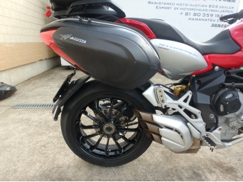     MV Agusta Stradale800 2015  18