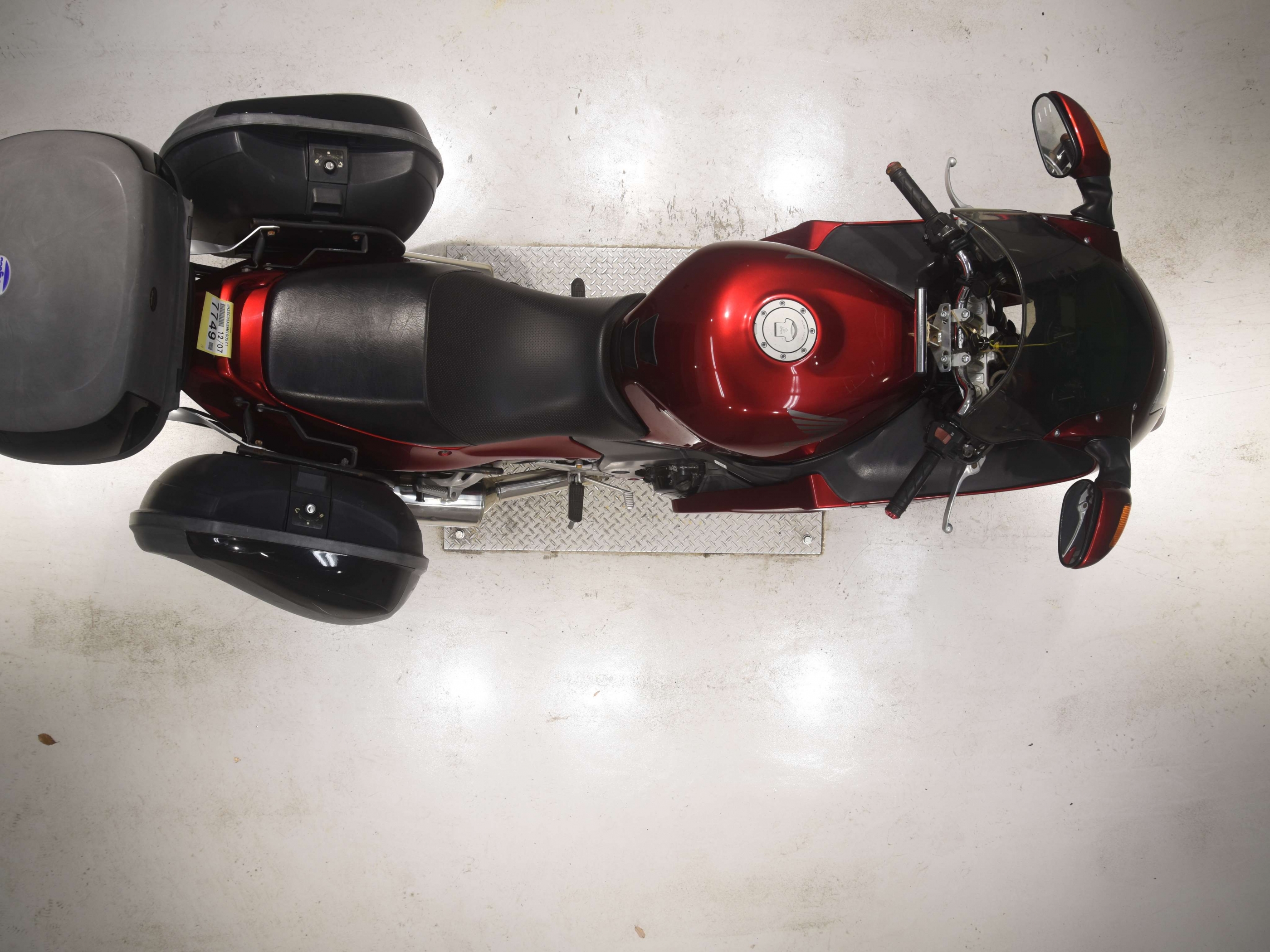 Купить мотоцикл Honda CBR1100XX Super Blackbird 1998 фото 1