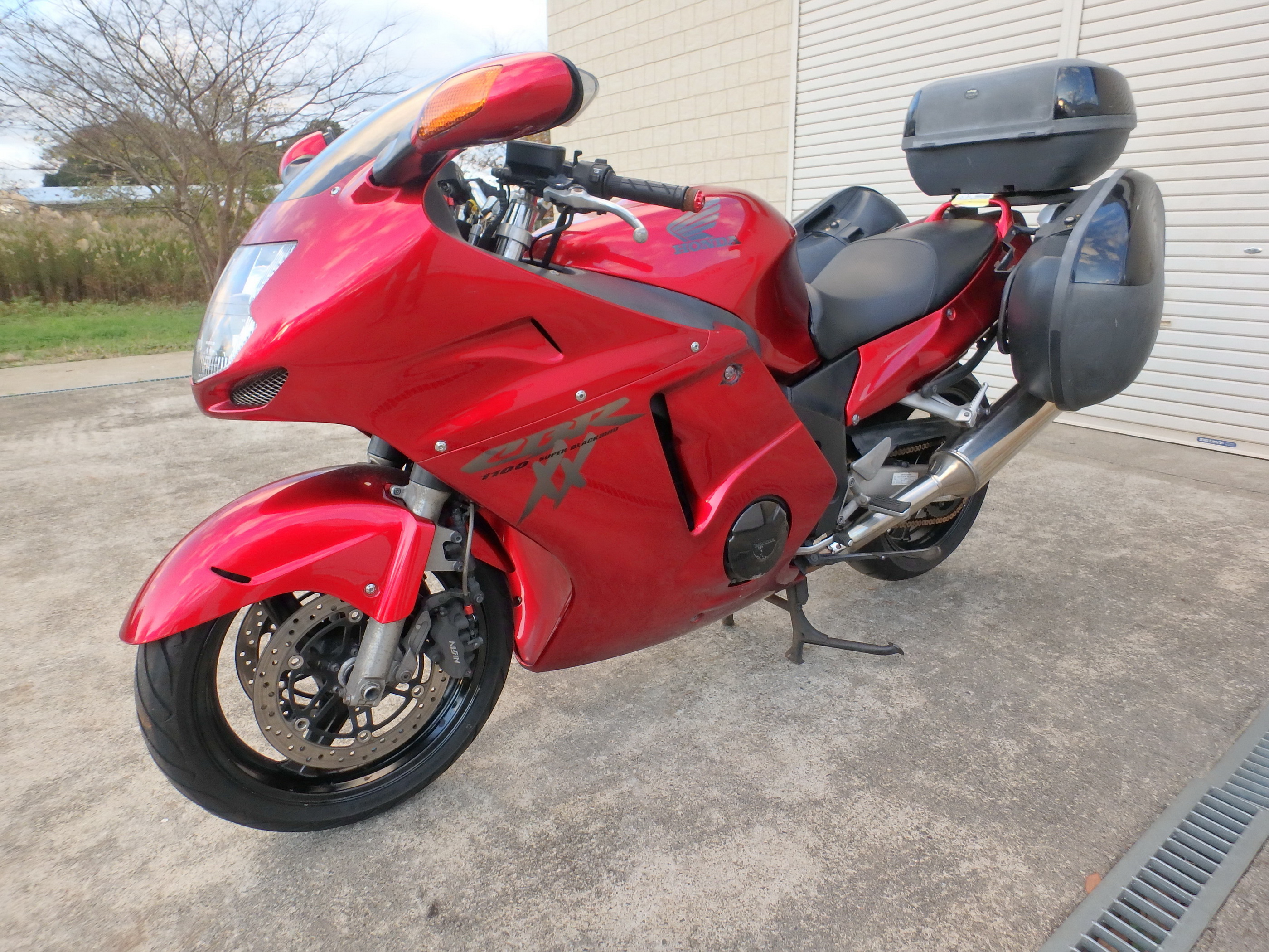 Купить мотоцикл Honda CBR1100XX Super Blackbird 1998 фото 11