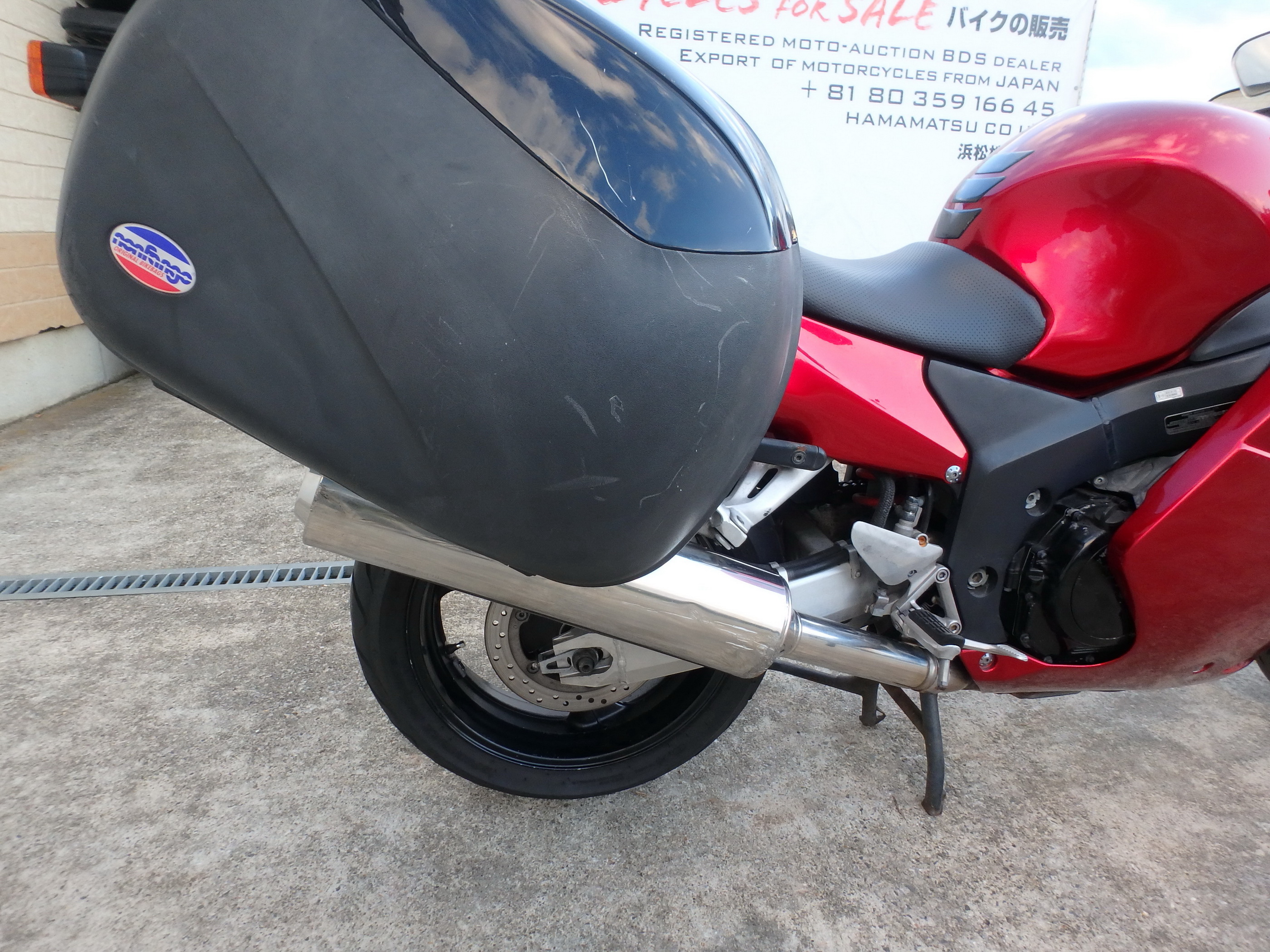 Купить мотоцикл Honda CBR1100XX Super Blackbird 1998 фото 16