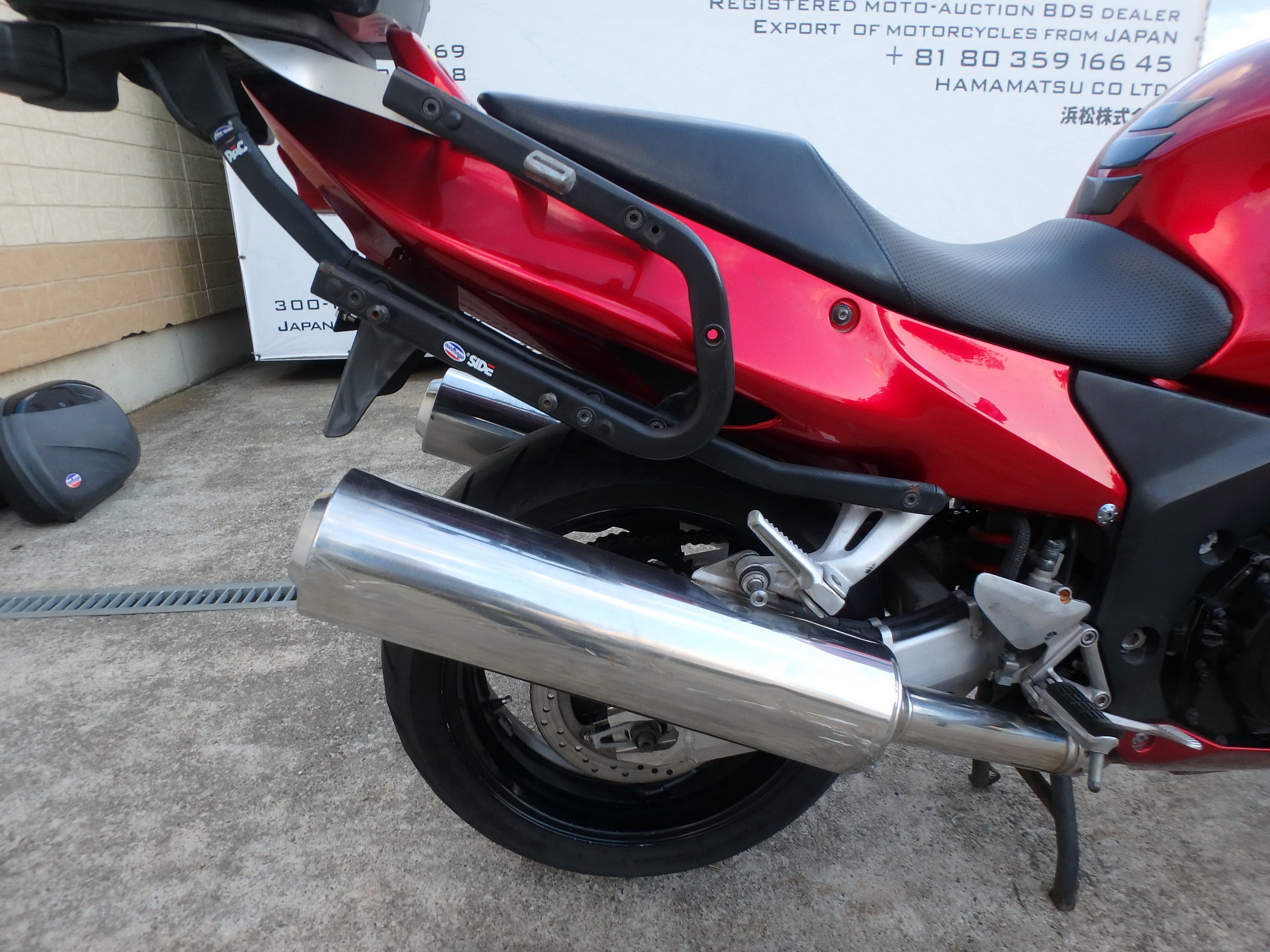 Купить мотоцикл Honda CBR1100XX Super Blackbird 1998 фото 17