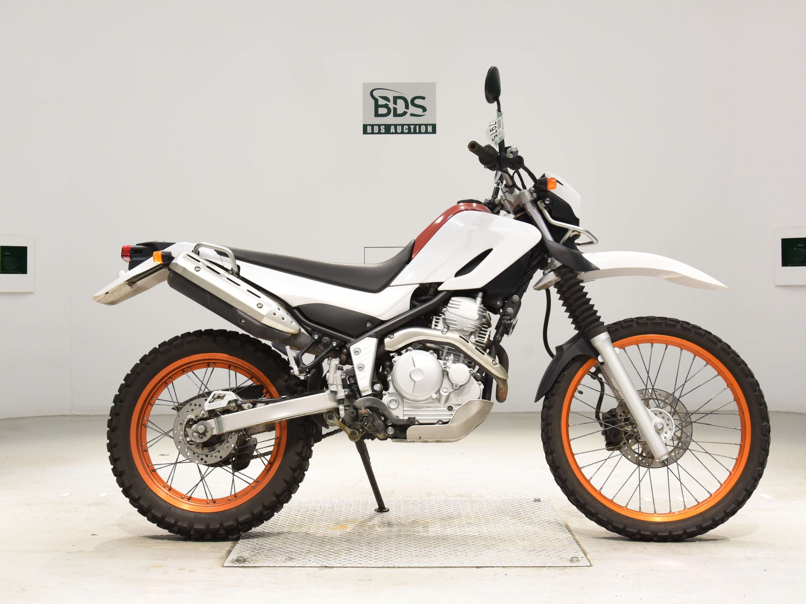 Купить мотоцикл Yamaha XT250 Serow250-2 2017 фото 2