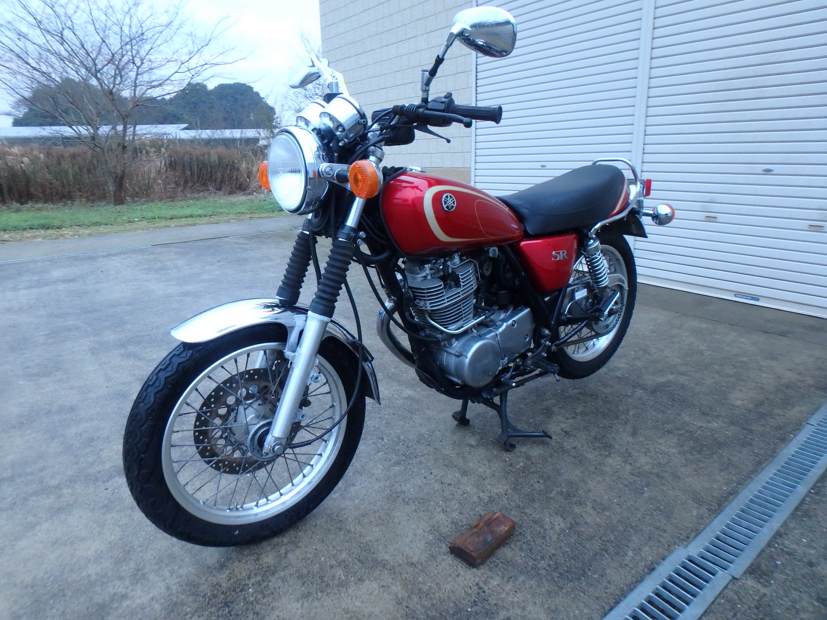 Купить мотоцикл Yamaha SR400-4 2009 фото 13