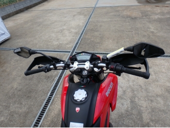     Ducati Hypermotard 820 2014  21