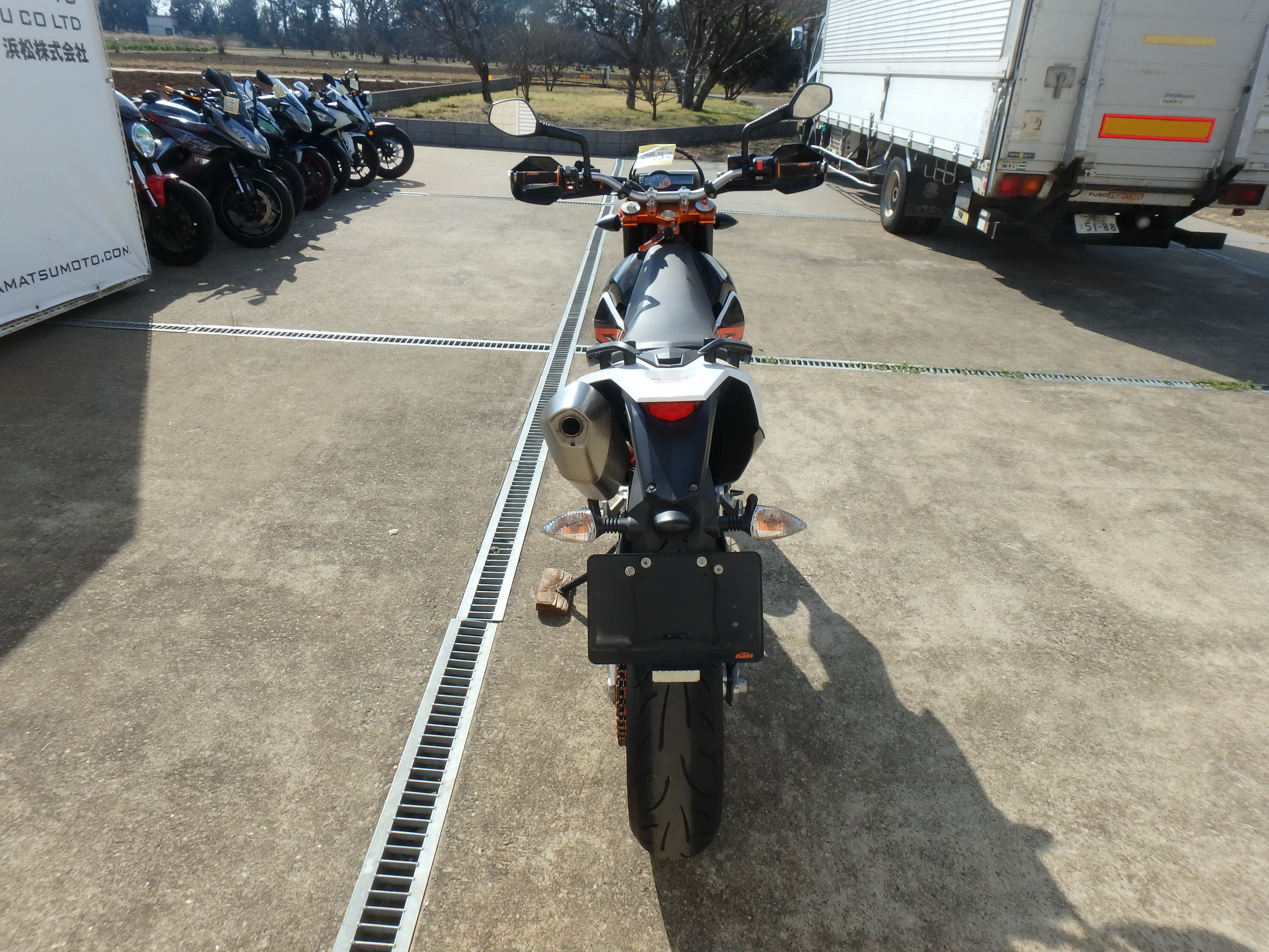 Купить мотоцикл KTM 690 SMC R 2017 фото 10