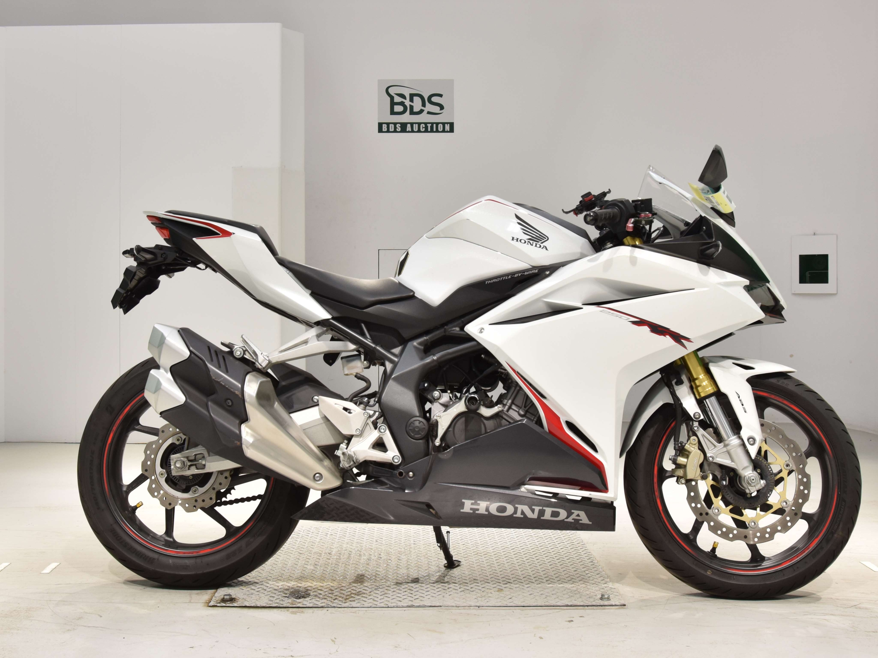 Купить мотоцикл Honda CBR250RR 2020 фото 2