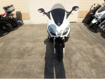     Aprilia SRV850 2013  6