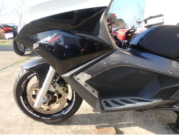     Aprilia SRV850 2013  14