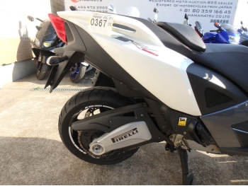     Aprilia SRV850 2013  17