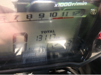     Honda CBR400R 2014  17