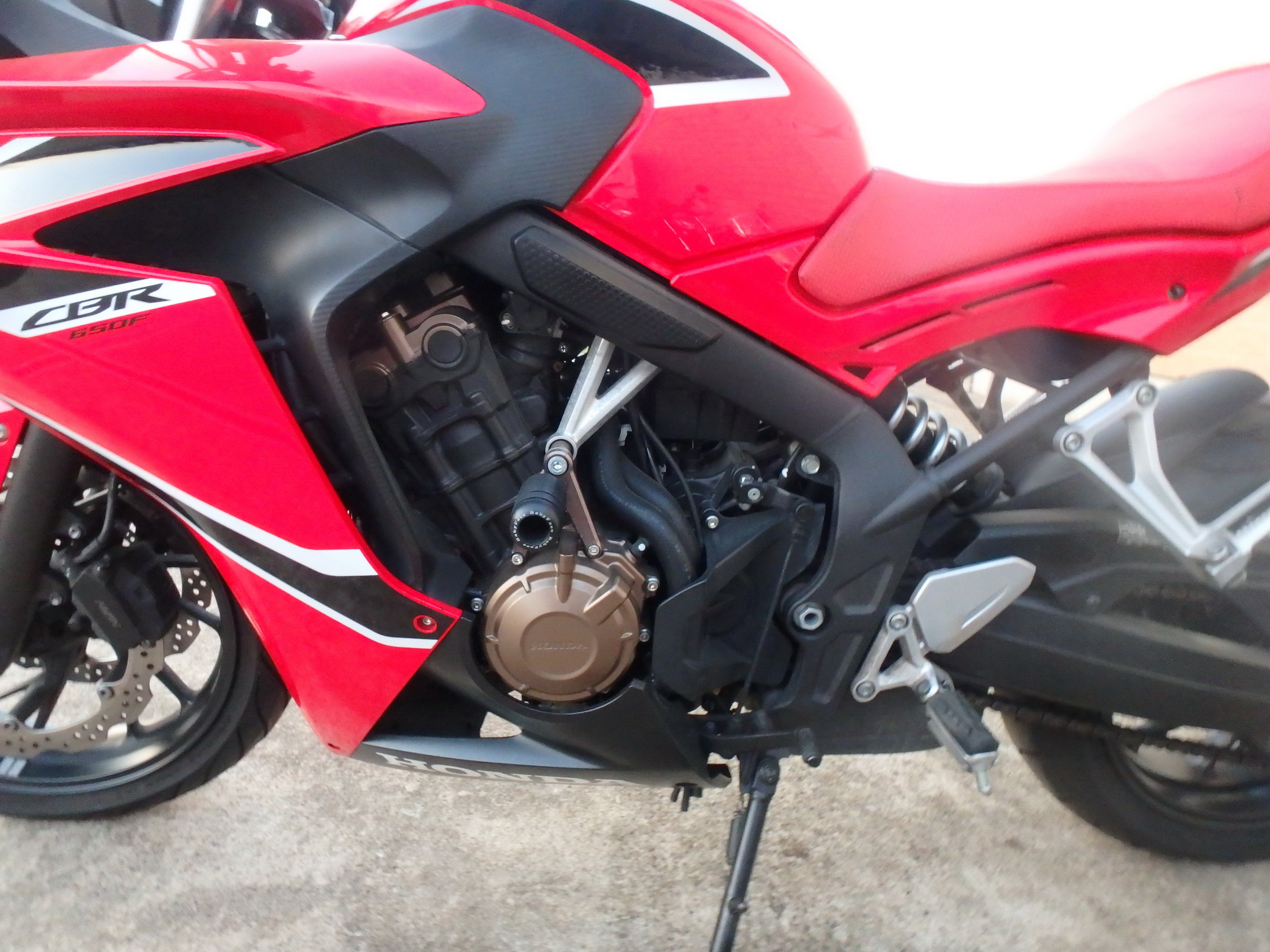 Купить мотоцикл Honda CBR650F 2018 фото 15