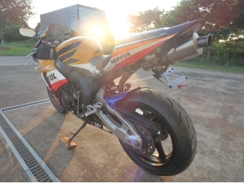 Заказать из Японии мотоцикл Honda CBR1000RR 2006 фото 8