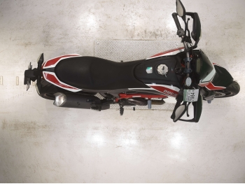    Ducati Hypermotard820 SP 2013  3