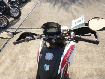     Ducati Hypermotard820 SP 2013  21