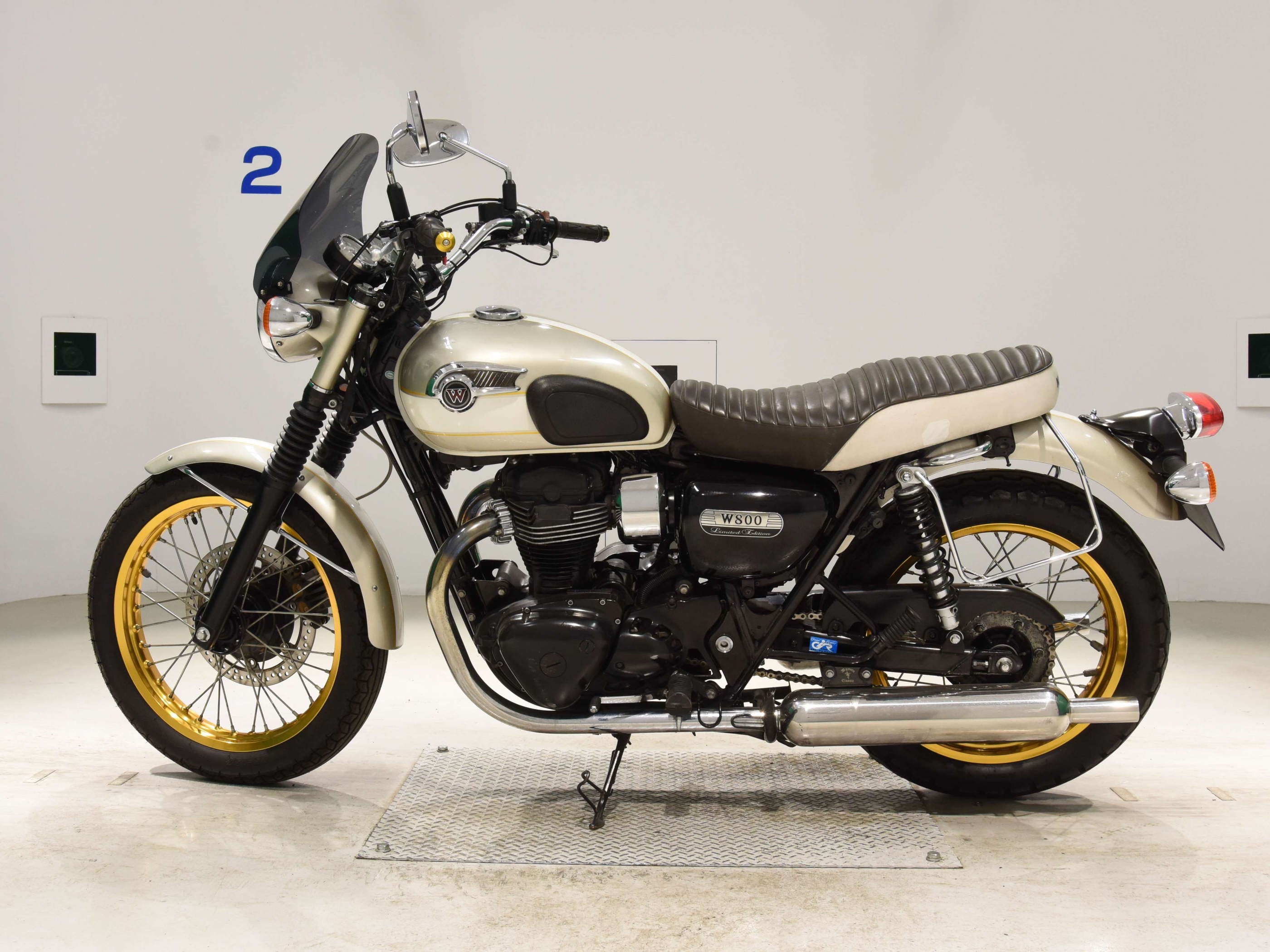 Купить мотоцикл Kawasaki W800 Limited Edition 2015 фото 1