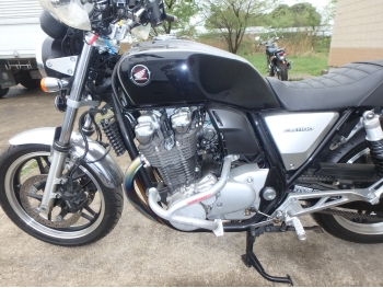     Honda CB1100A 2011  15