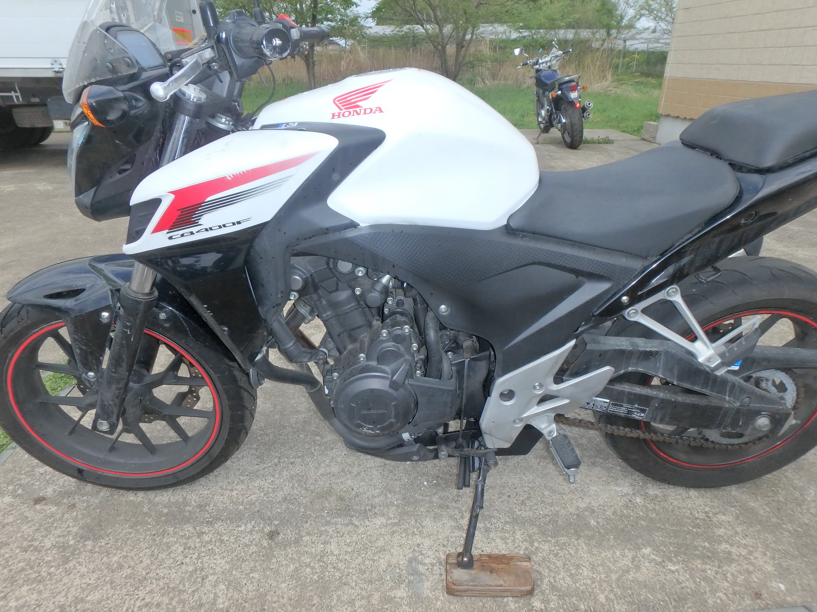 Купить мотоцикл Honda CB400F 2013 фото 15