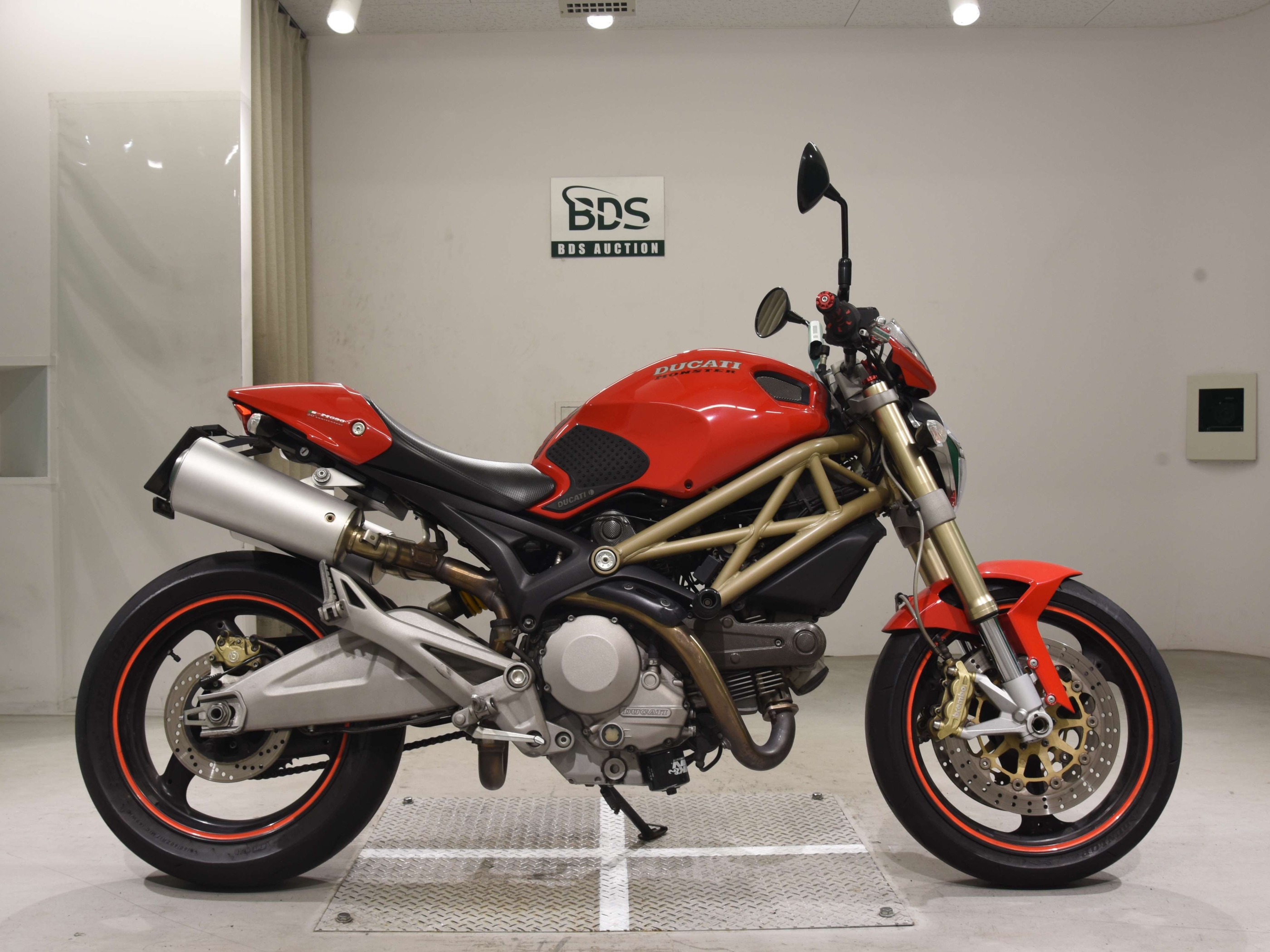 Купить мотоцикл Ducati Monster696 M696 2012 фото 2