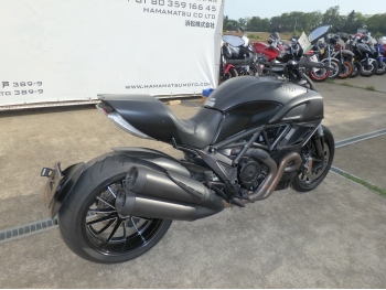 Заказать из Японии мотоцикл Ducati Diavel 2013 фото 9