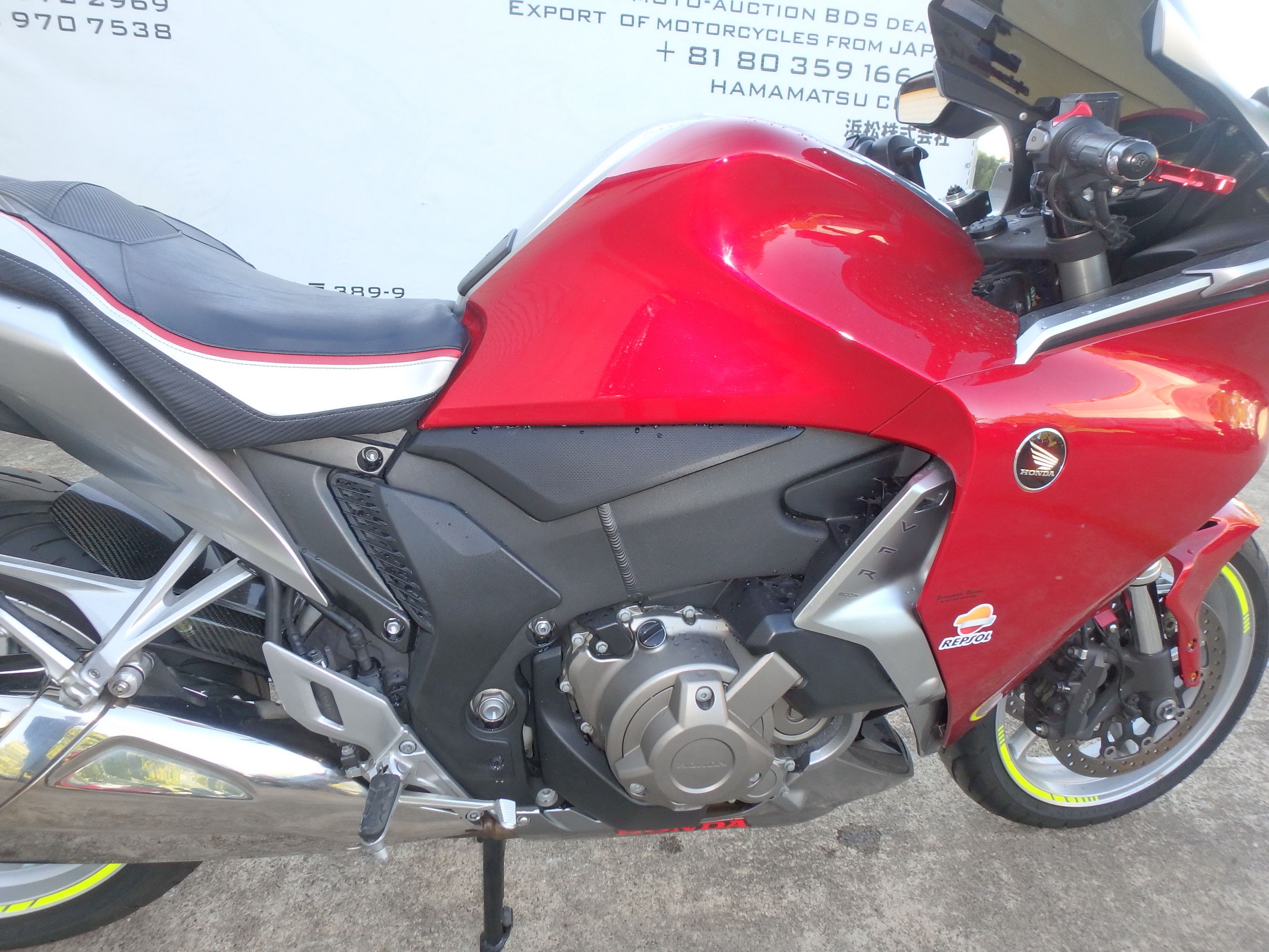 Купить мотоцикл Honda VFR1200FD 2011 фото 16