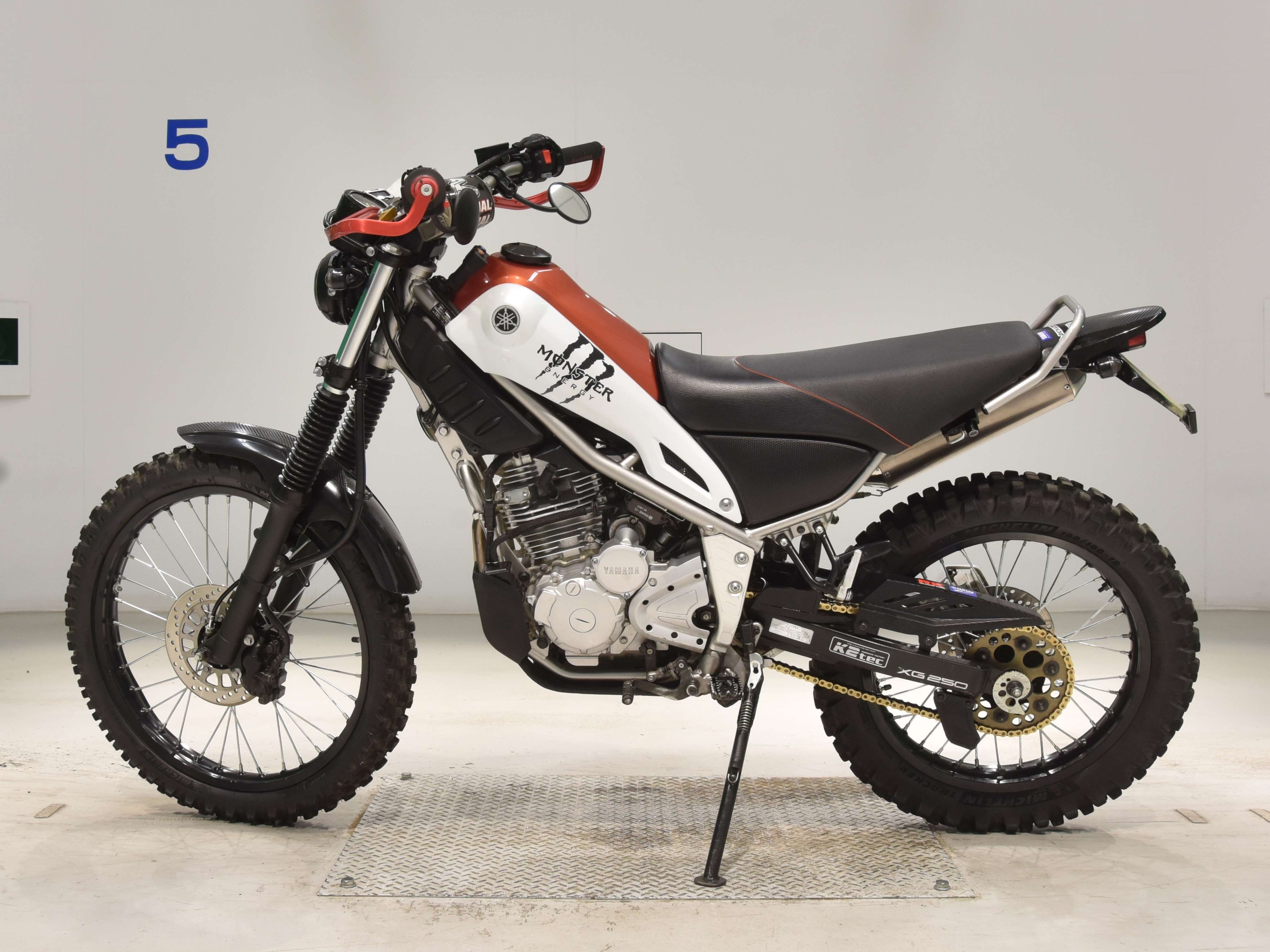 Купить мотоцикл Yamaha XG250 Tricker-3 2018 фото 1
