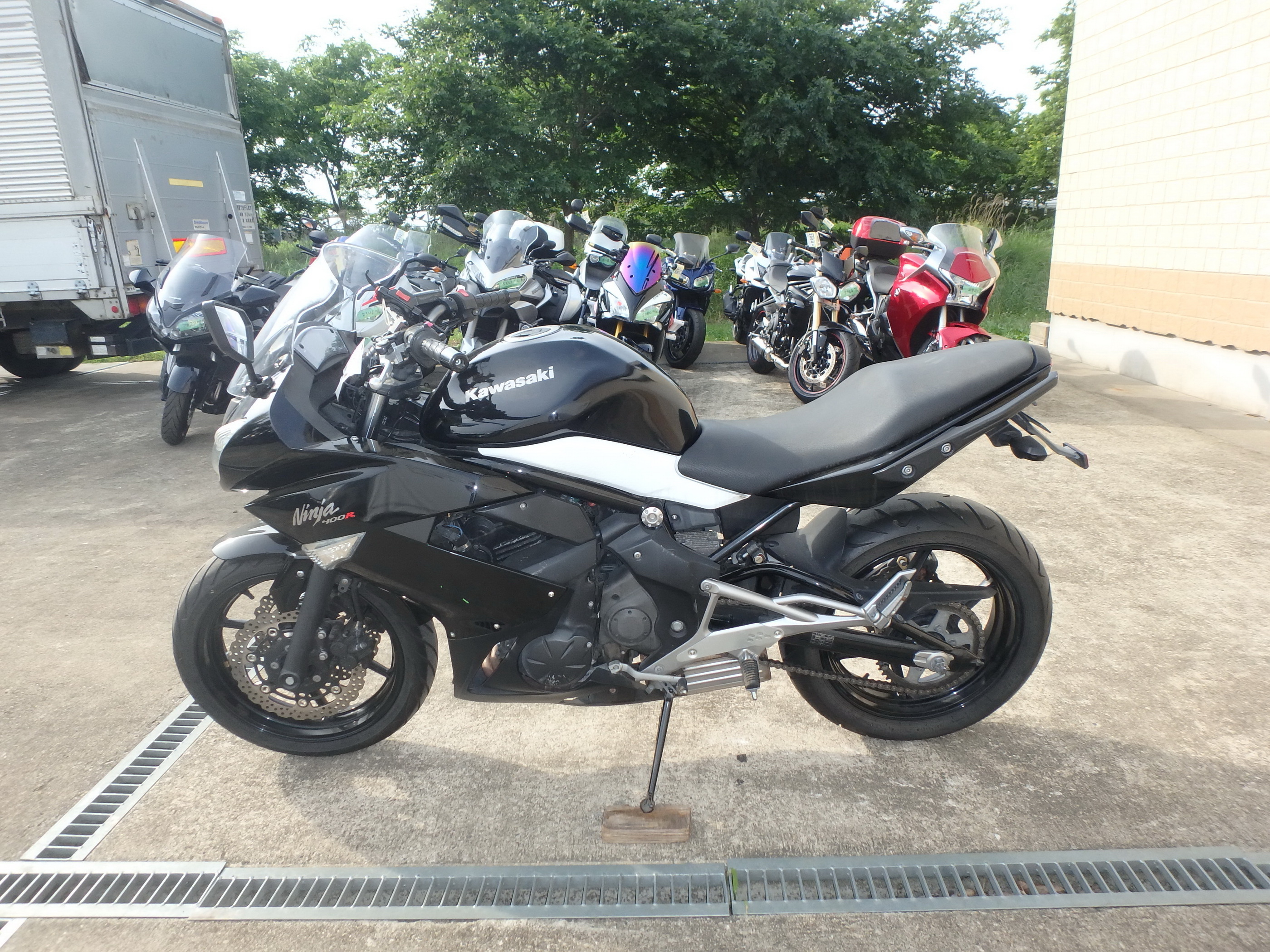 Купить мотоцикл Kawasaki Ninja400R ER-4F 2011 фото 12