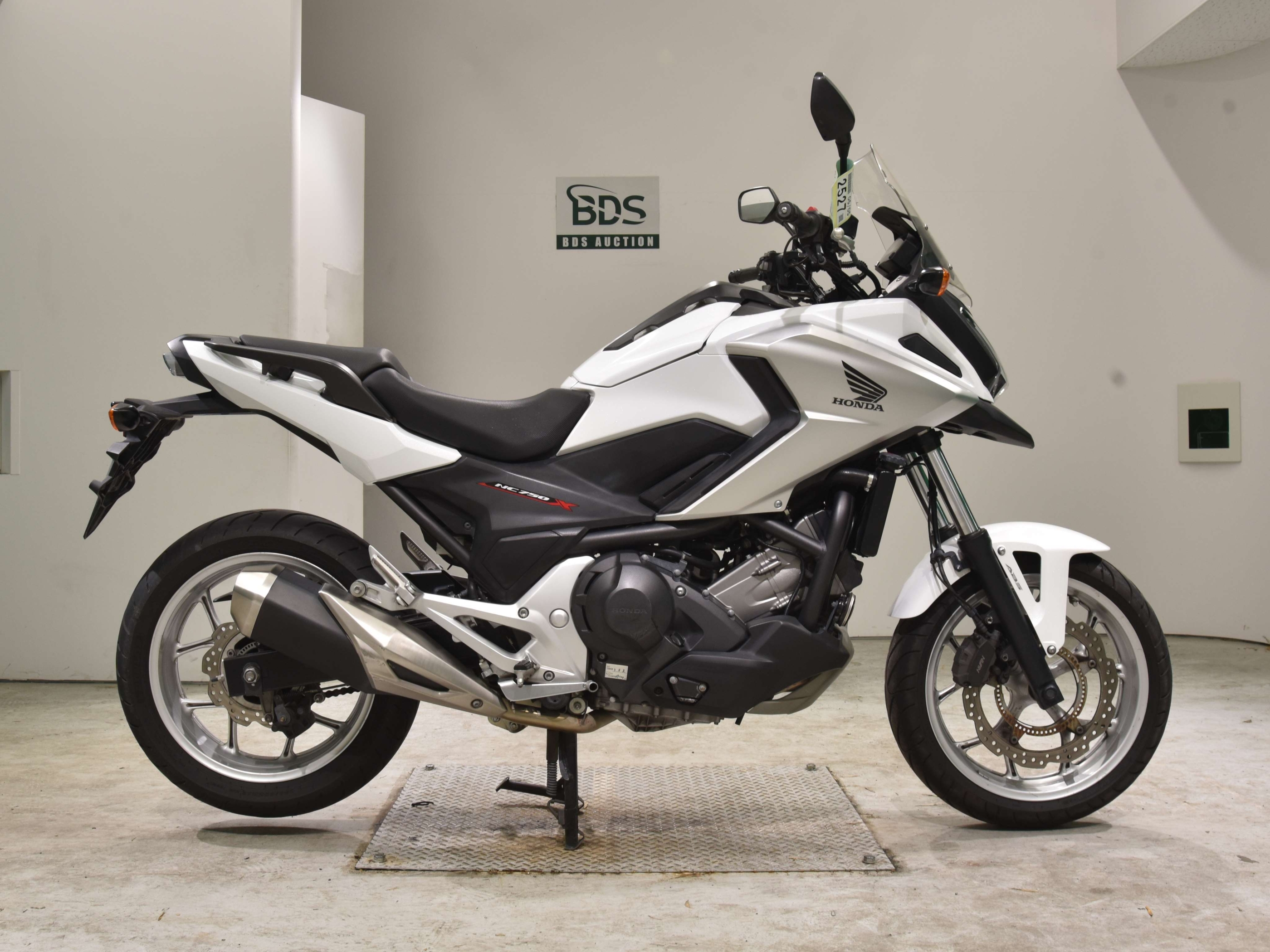 Купить мотоцикл Honda NC750XD-2 2016 фото 2