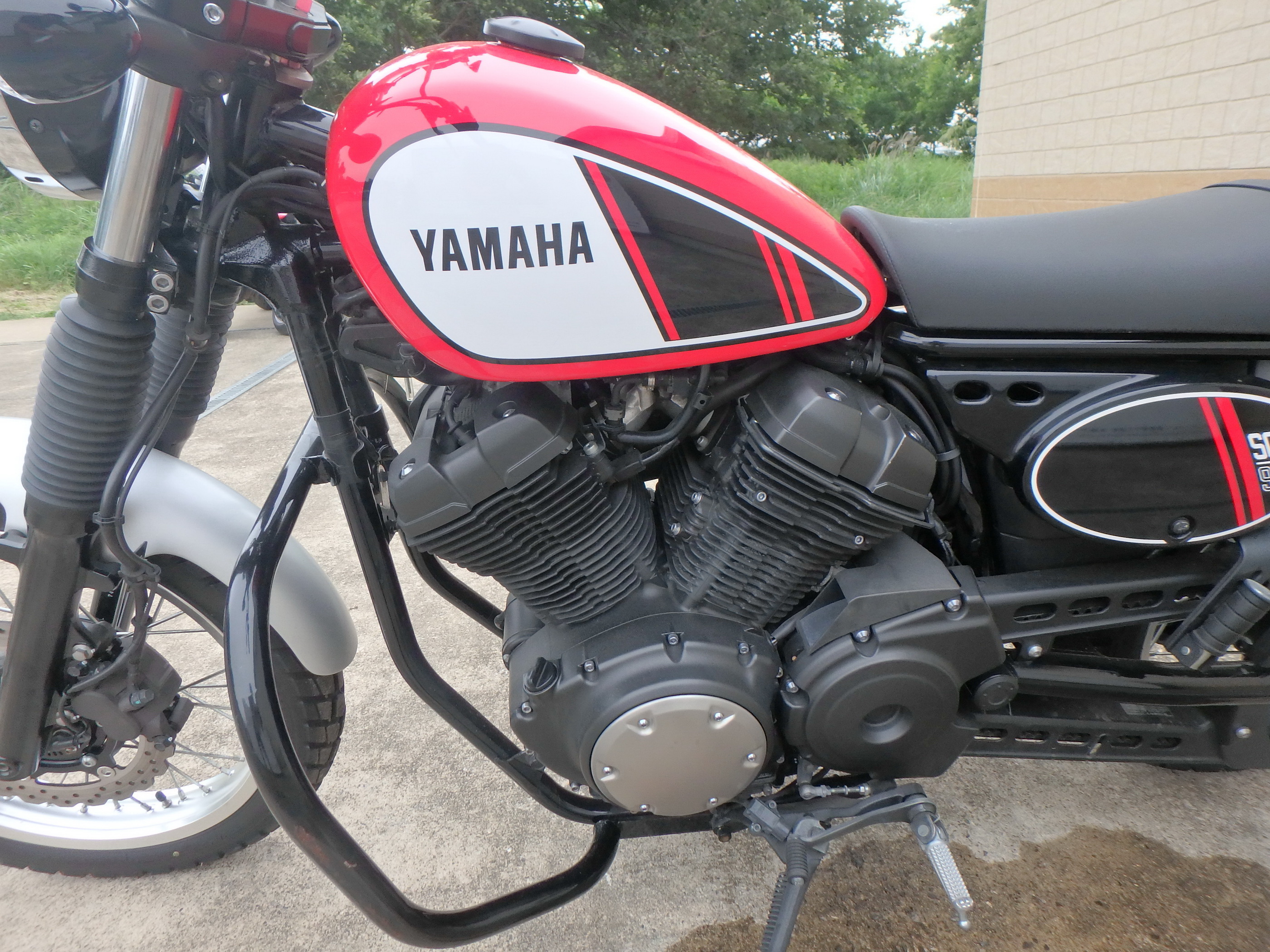 Купить мотоцикл Yamaha SCR950A Scrambler 2017 фото 15
