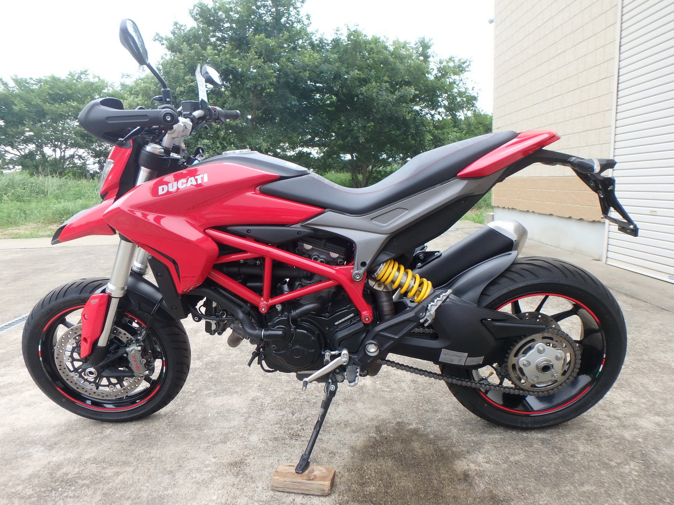 Купить мотоцикл Ducati Hypermotard820 2013 фото 12