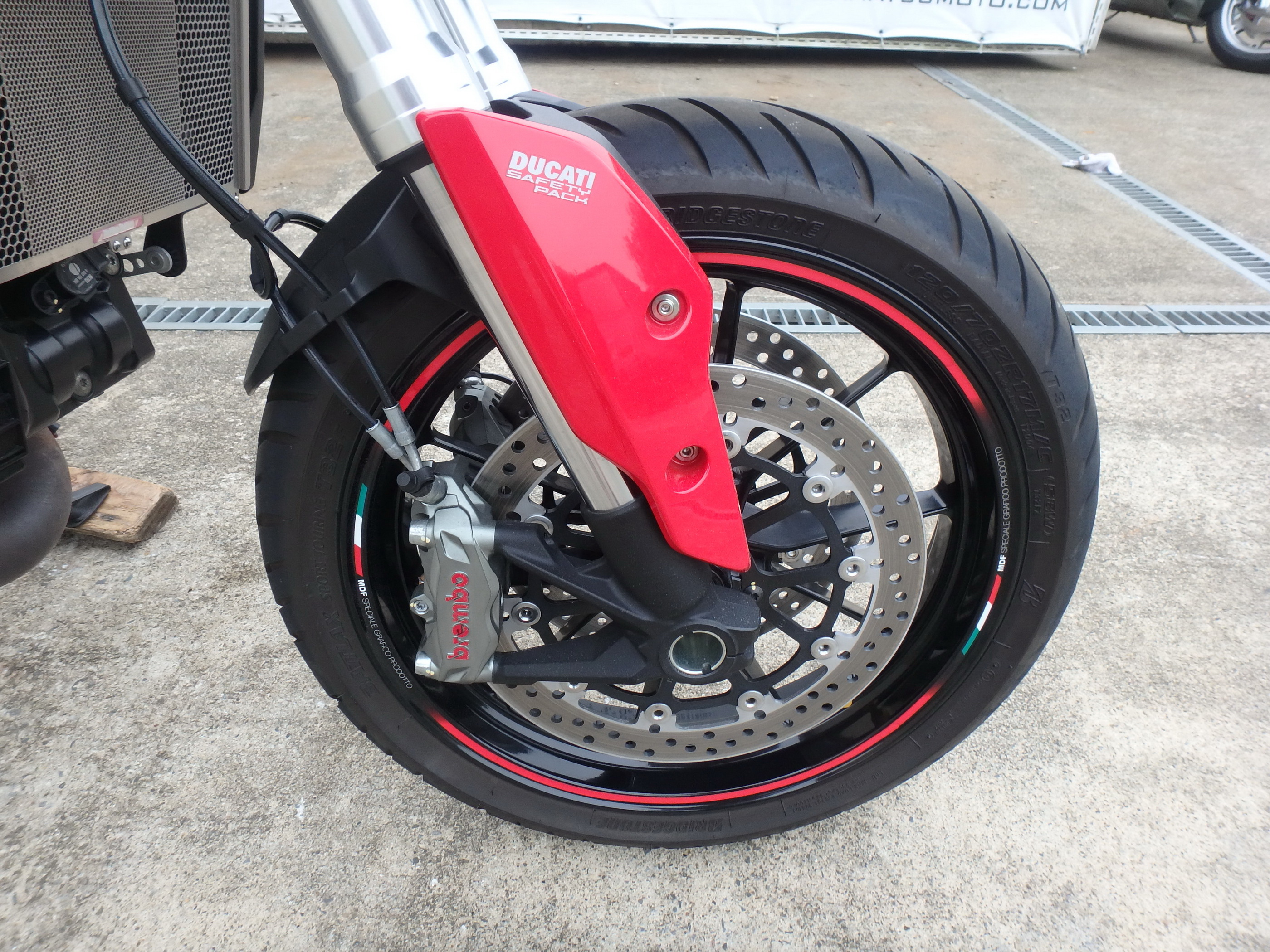 Купить мотоцикл Ducati Hypermotard820 2013 фото 19