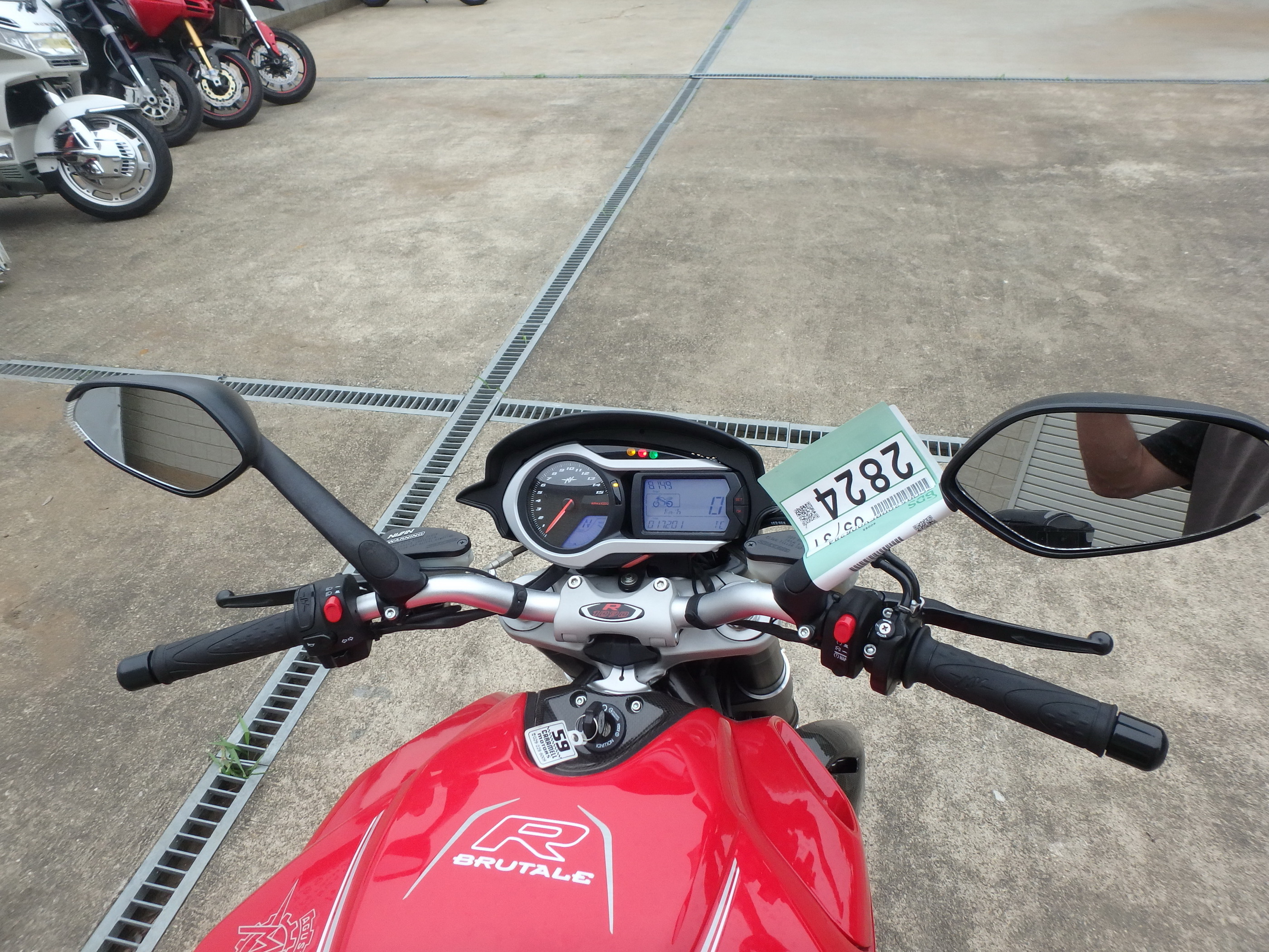 Купить мотоцикл MV Agusta Brutale1090R 2015 фото 21