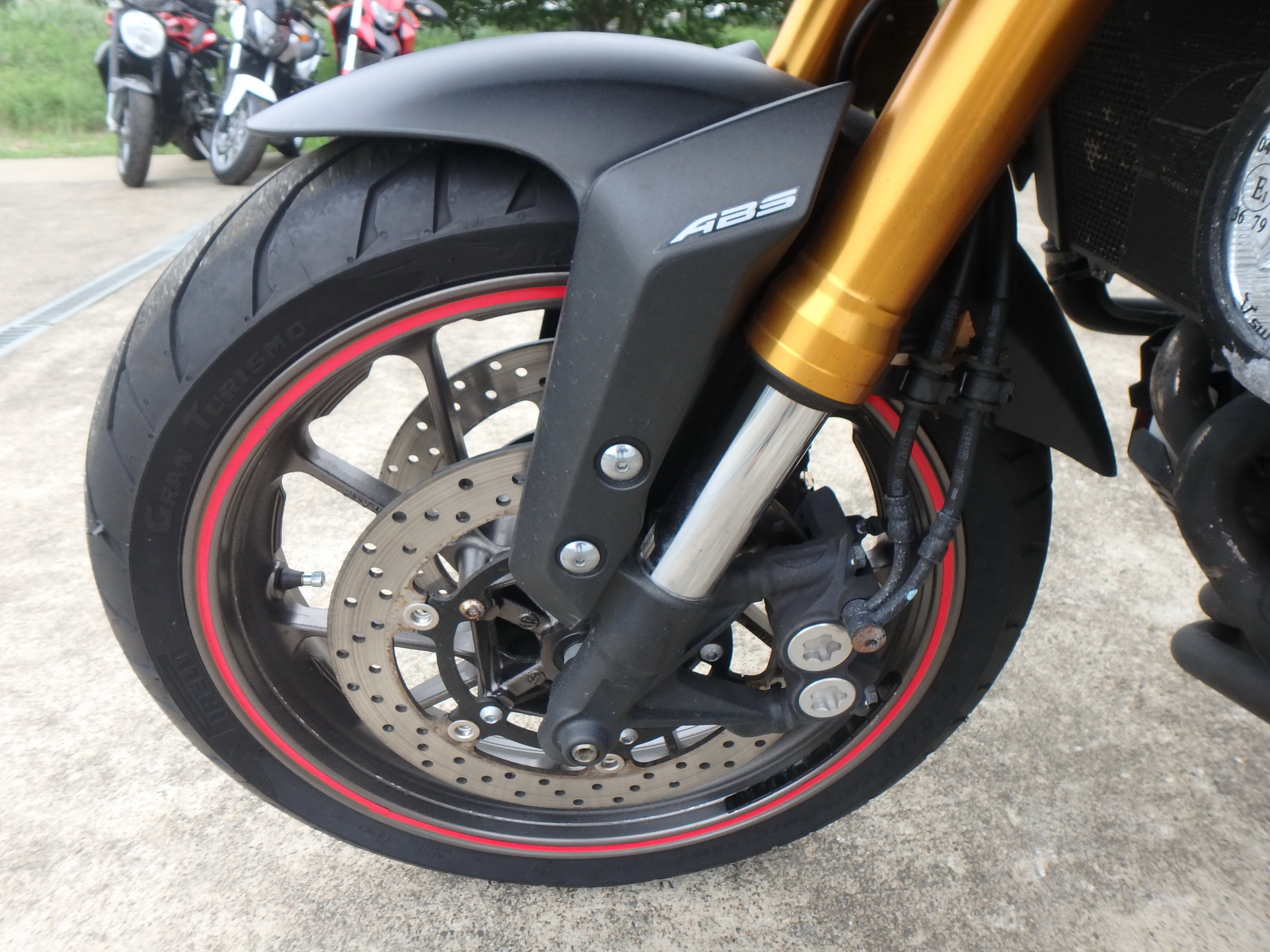 Купить мотоцикл Yamaha MT-09 Tracer FJ-09 2015 фото 14