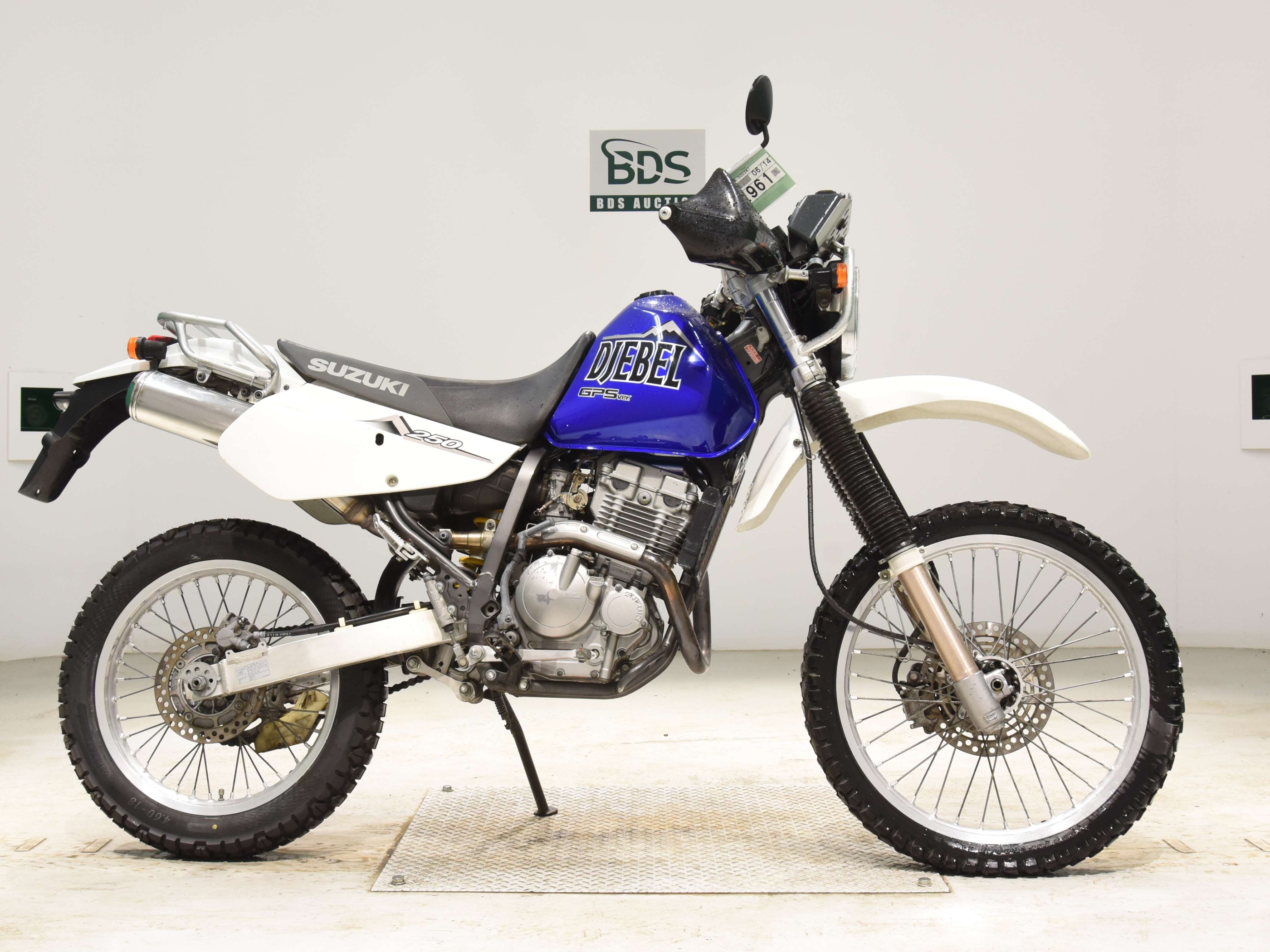 Купить мотоцикл Suzuki Djebel250GPS DR250 2000 фото 2