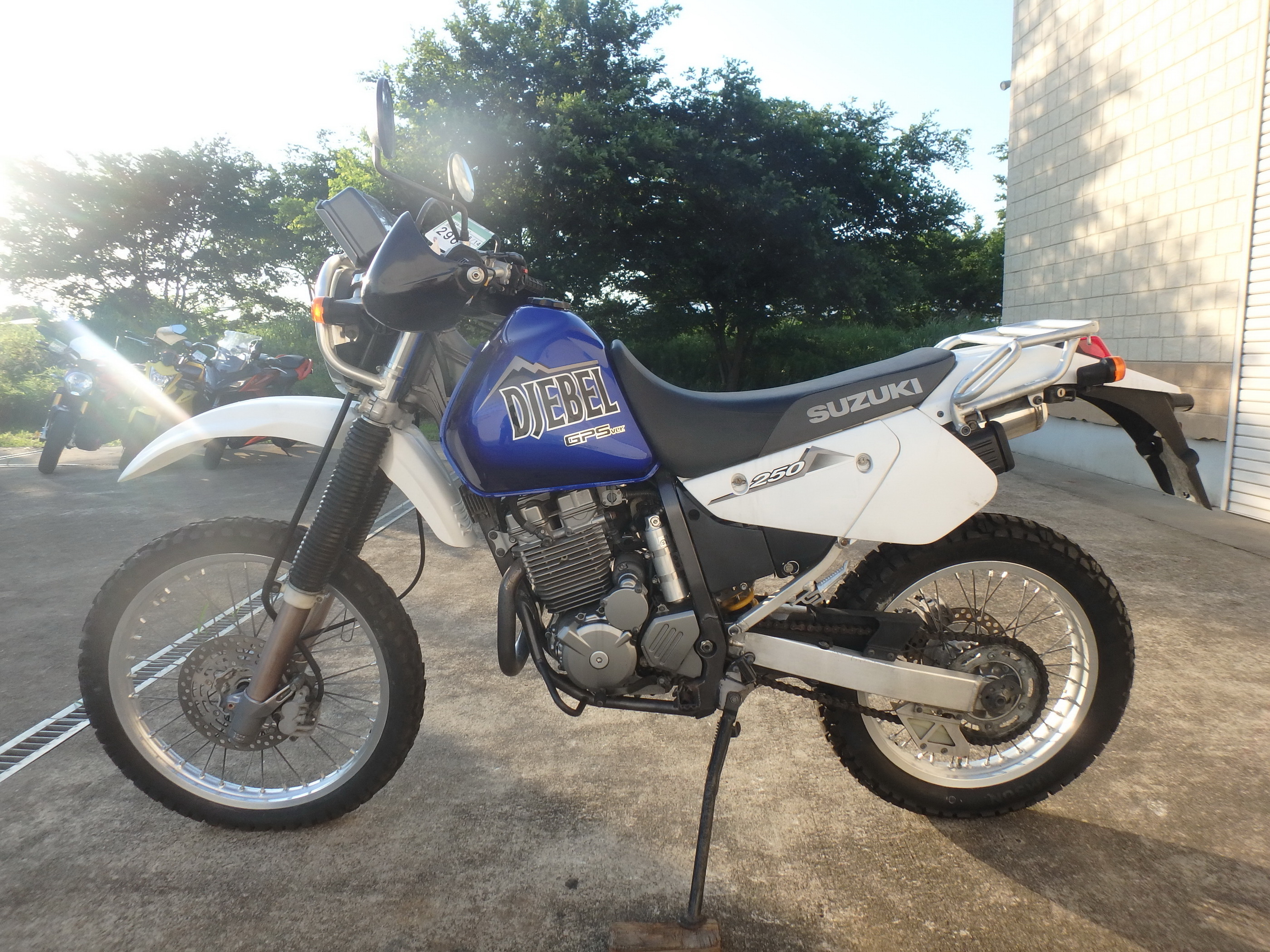 Купить мотоцикл Suzuki Djebel250GPS DR250 2000 фото 12