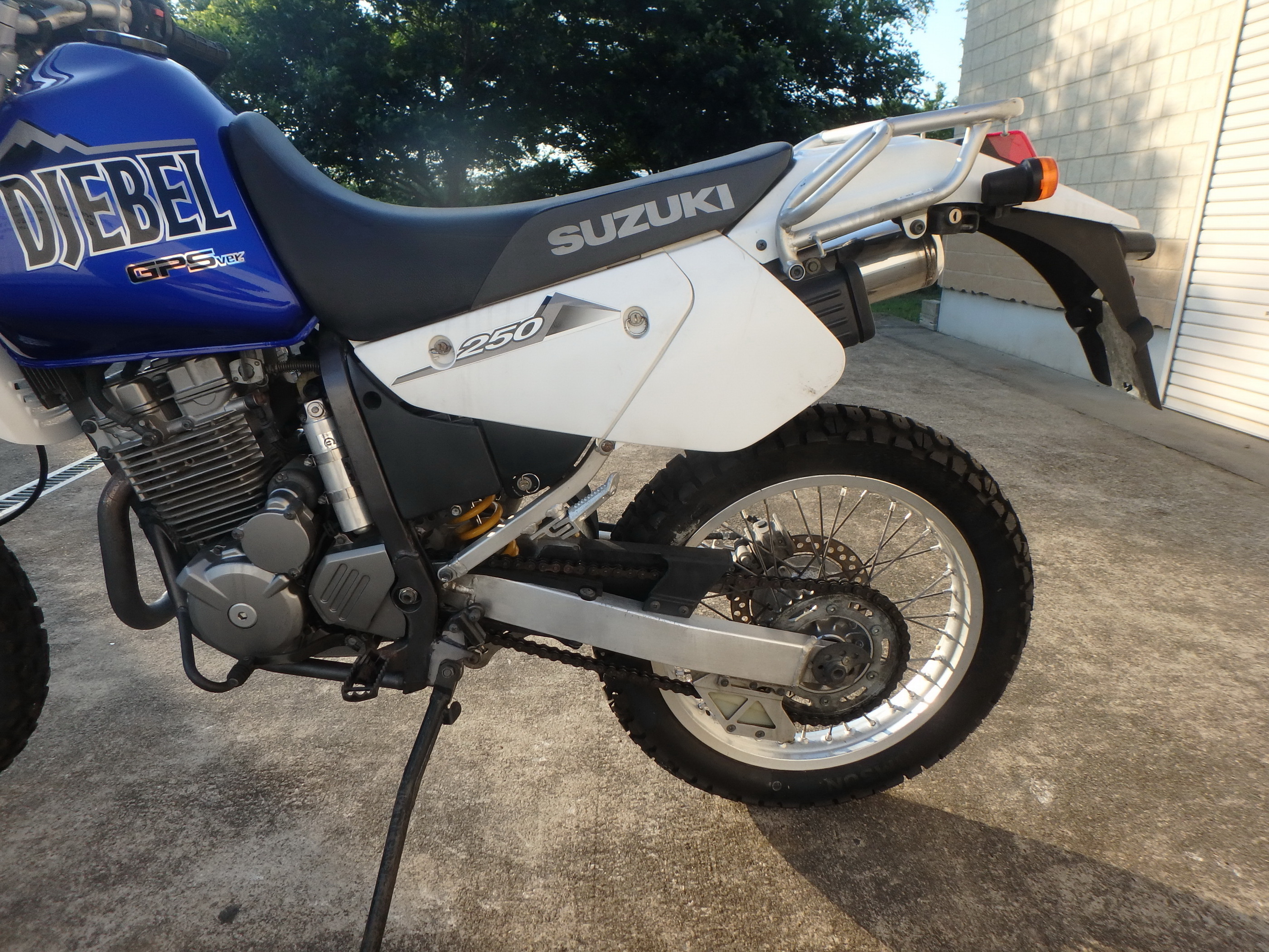 Купить мотоцикл Suzuki Djebel250GPS DR250 2000 фото 16
