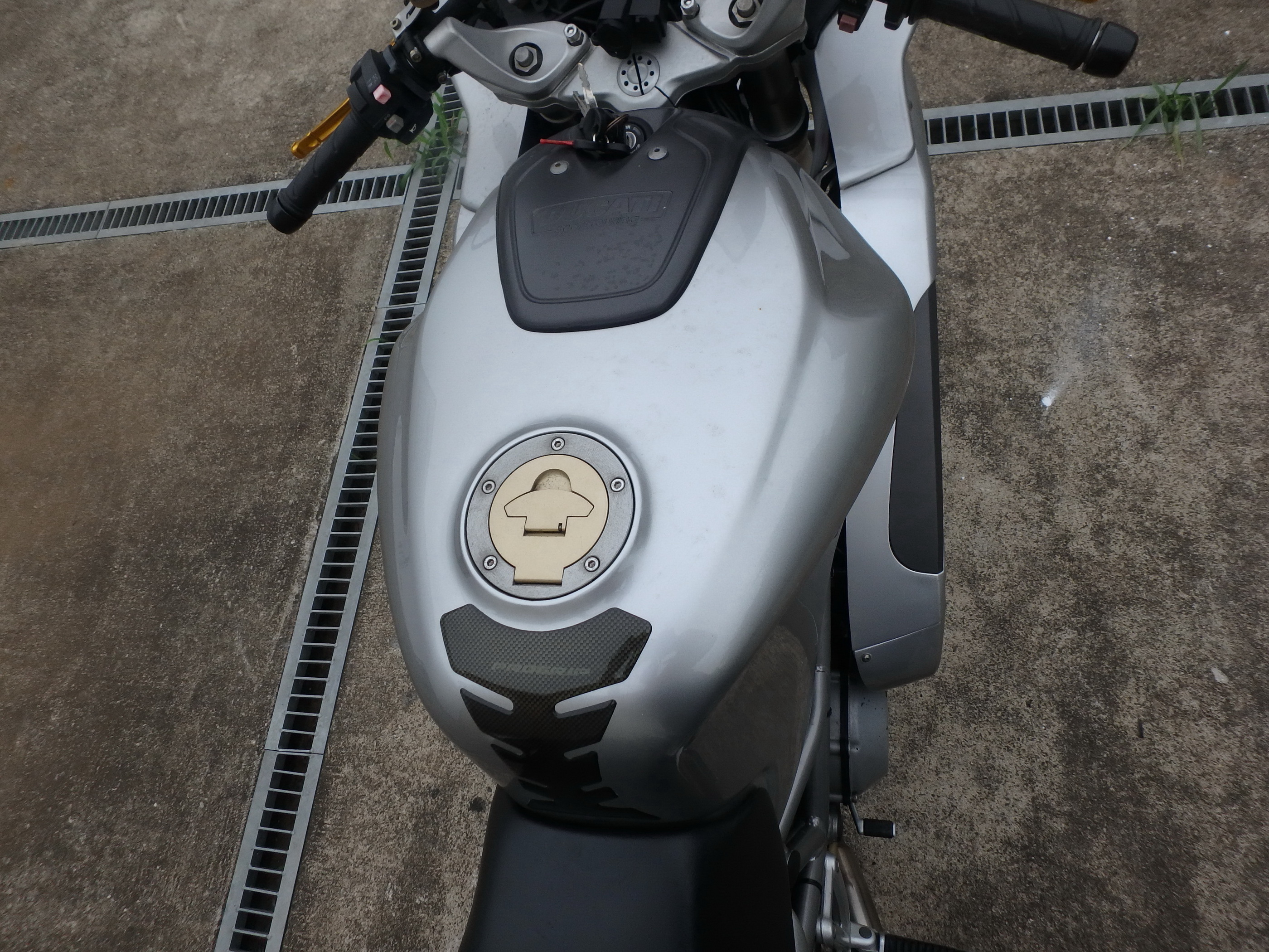Купить мотоцикл Ducati ST2 2001 фото 22