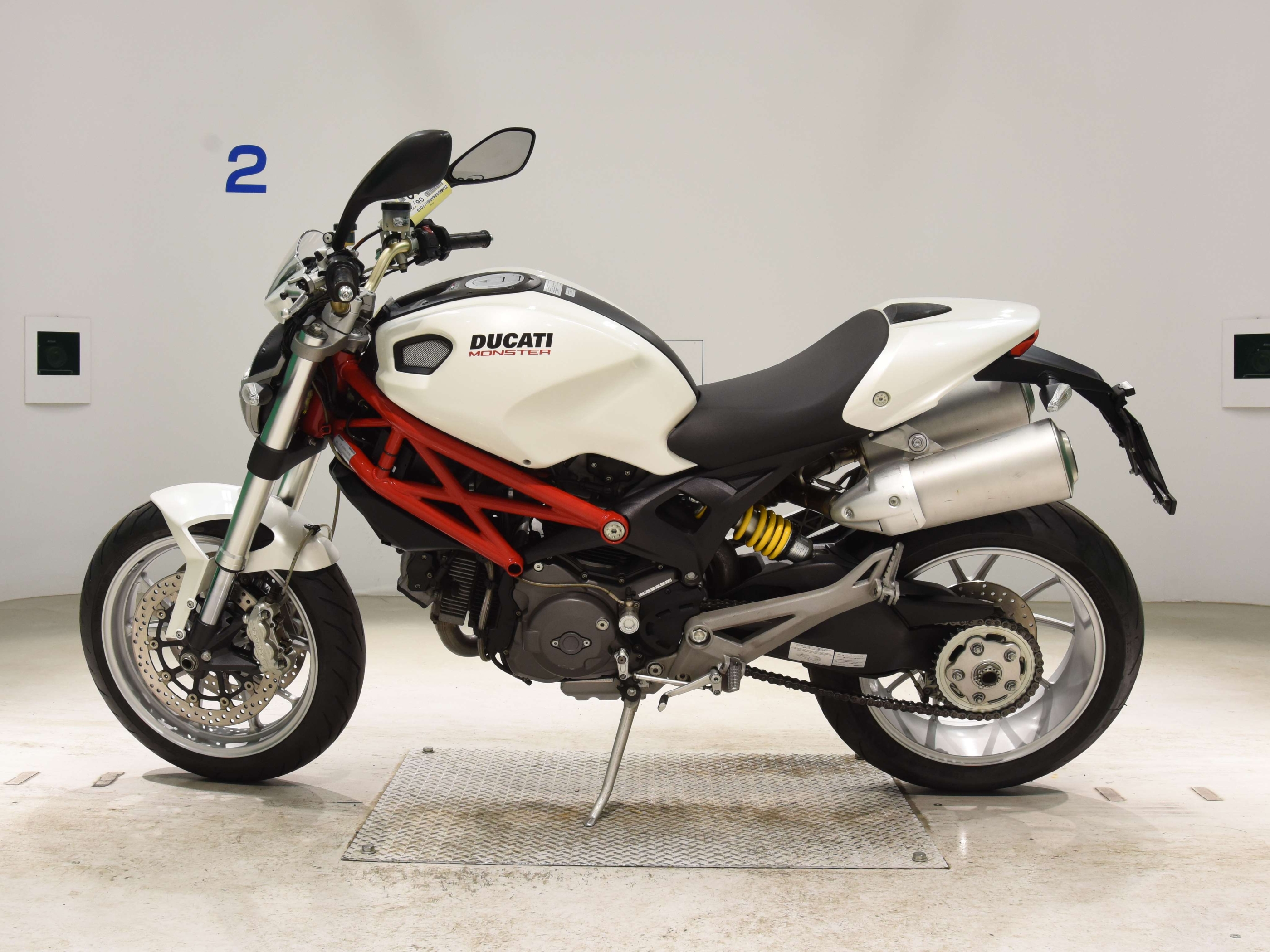 Купить мотоцикл Ducati Monster1100 M1100 2009 фото 1