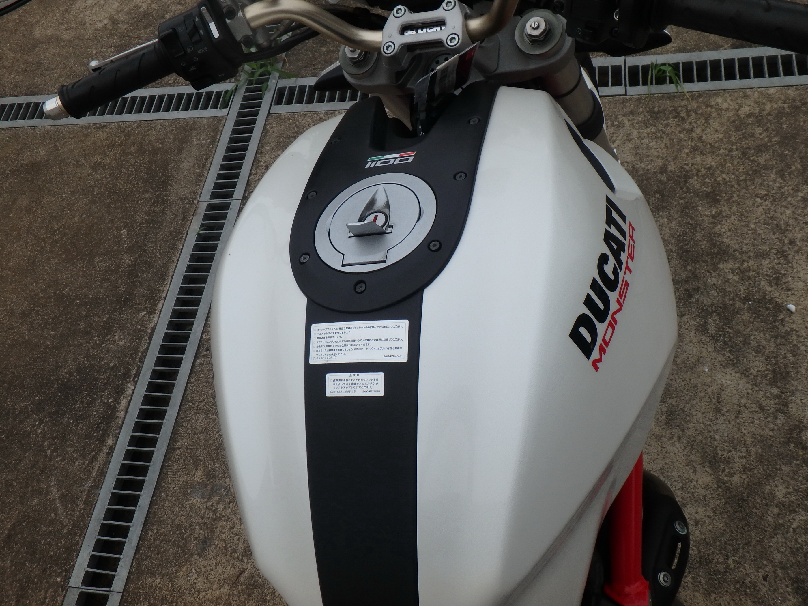 Купить мотоцикл Ducati Monster1100 M1100 2009 фото 22