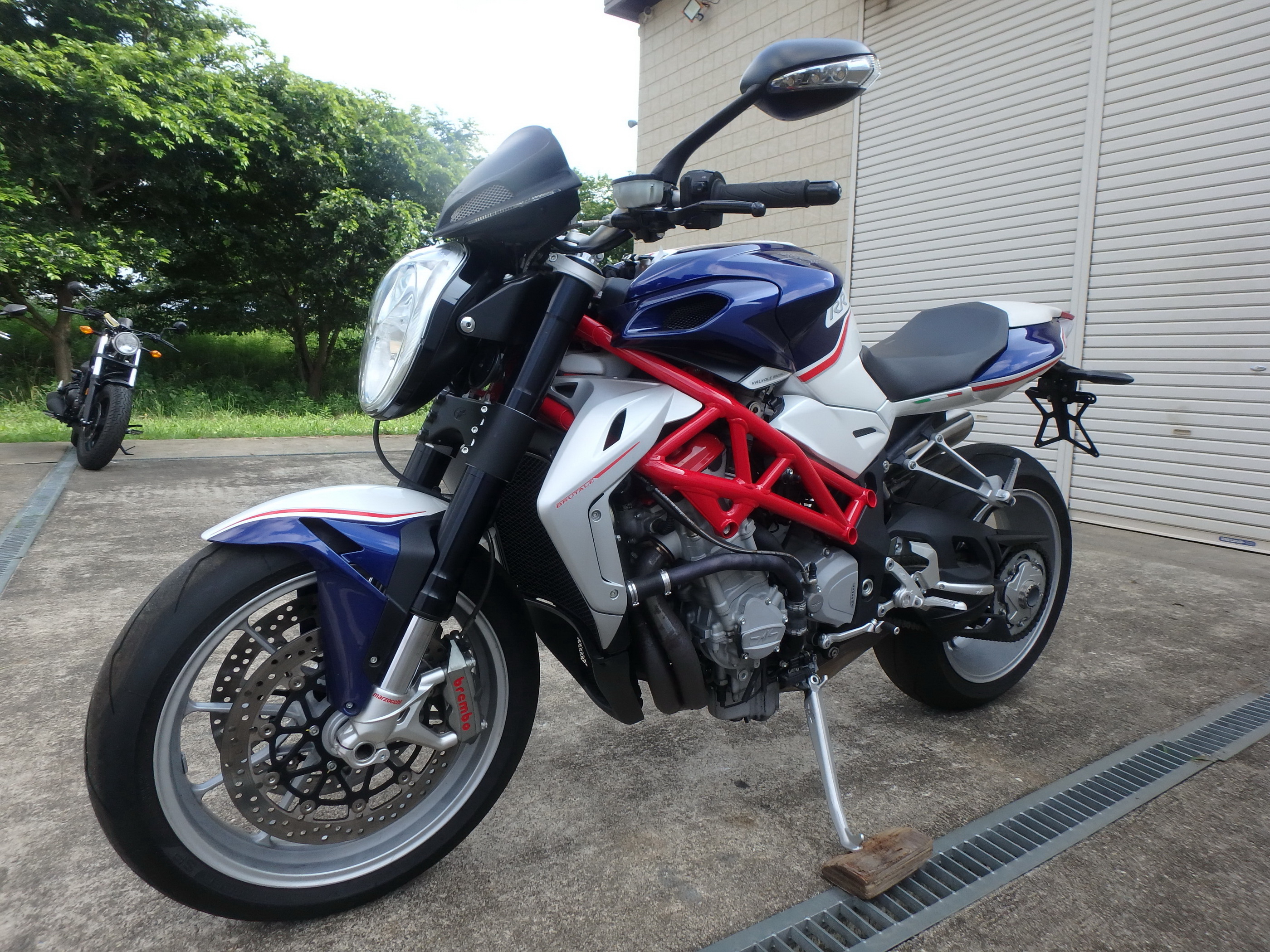 Купить мотоцикл MV Agusta Brutale1090RR 2013 фото 13