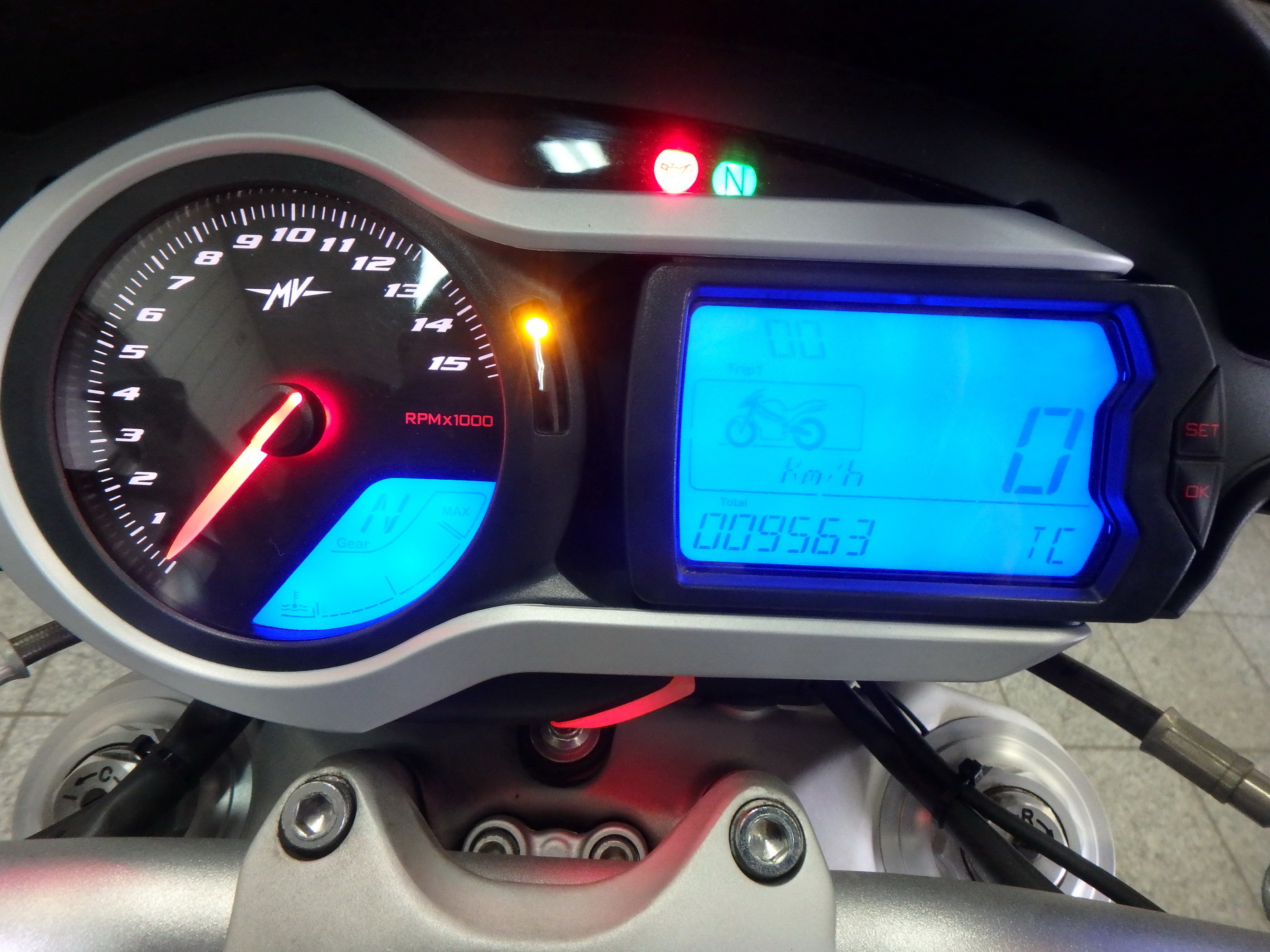 Купить мотоцикл MV Agusta Brutale1090RR 2013 фото 20