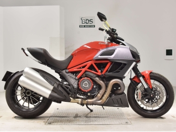     Ducati Diavel 2011  2