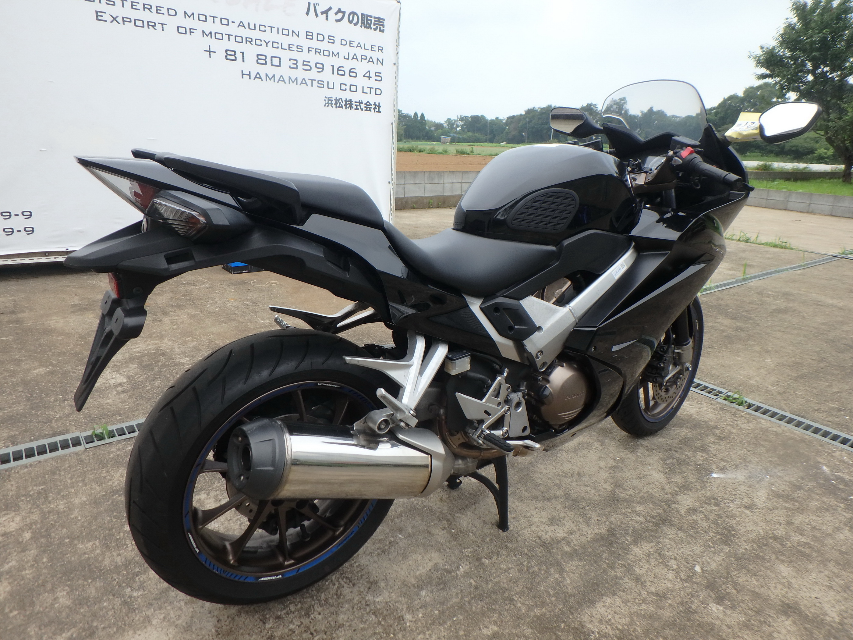 Купить мотоцикл Honda VFR800F Interceptor 2014 фото 9