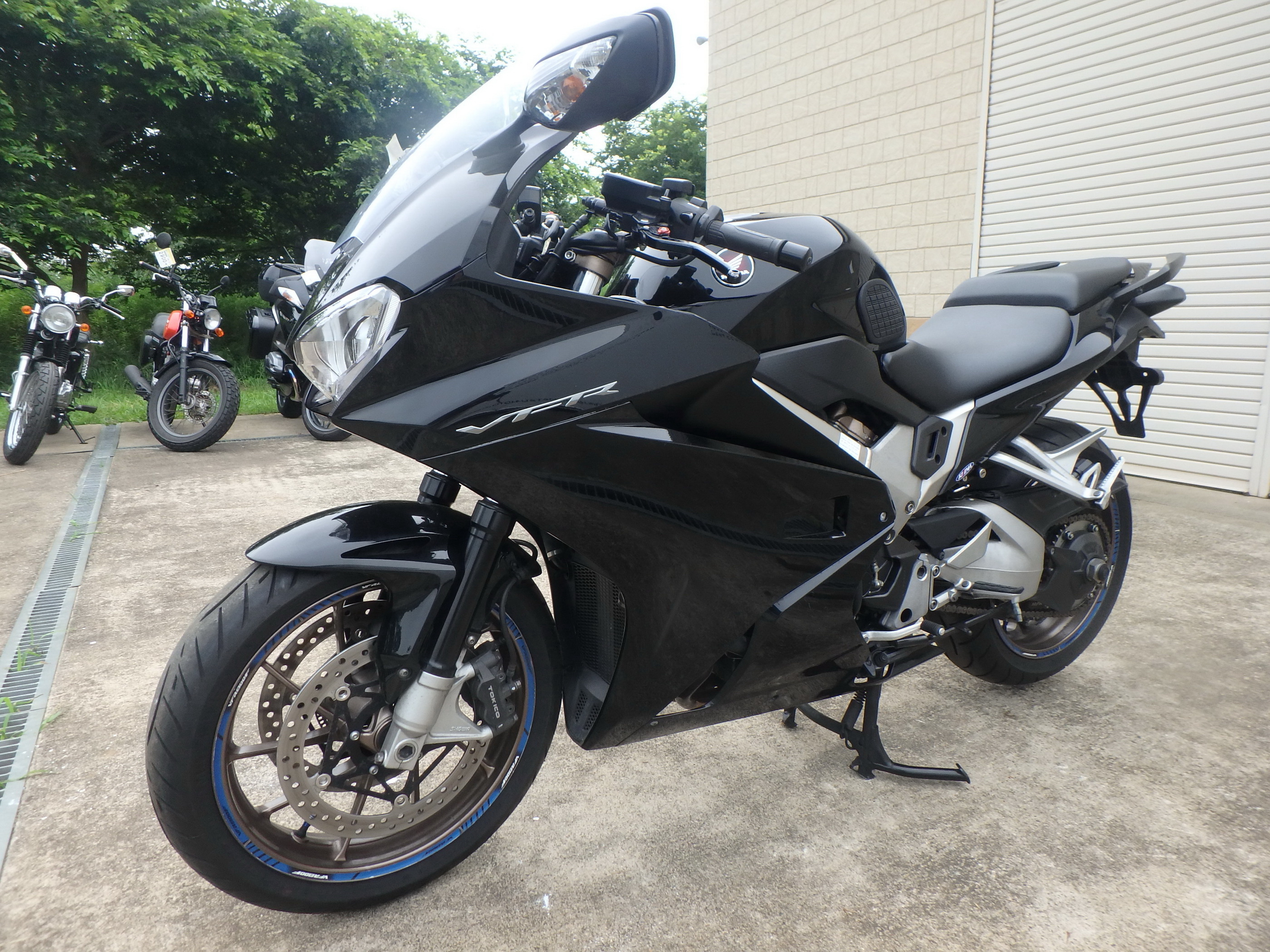 Купить мотоцикл Honda VFR800F Interceptor 2014 фото 13