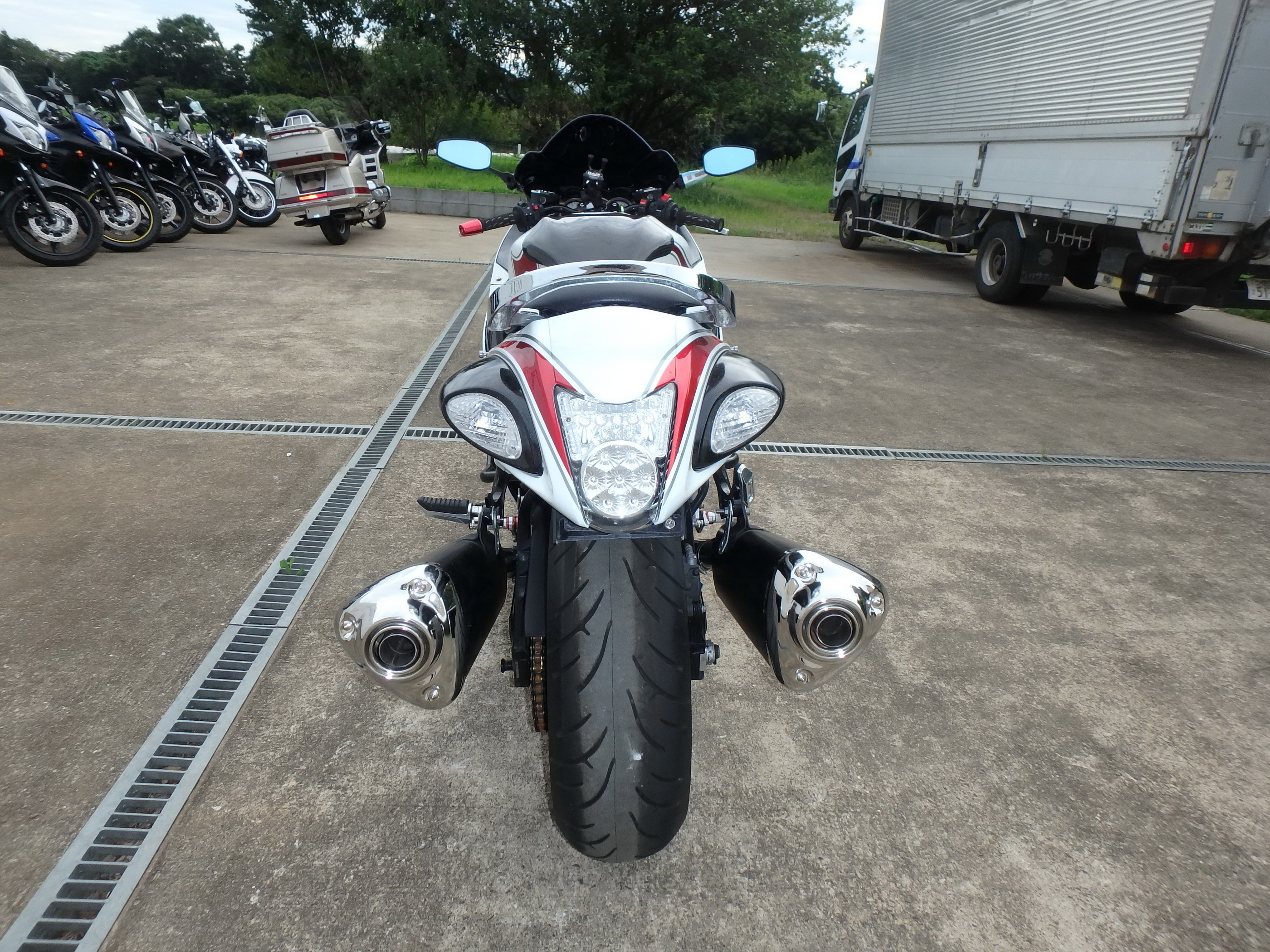 Купить мотоцикл Suzuki Hayabusa-2 GSX-R1300 2011 фото 10