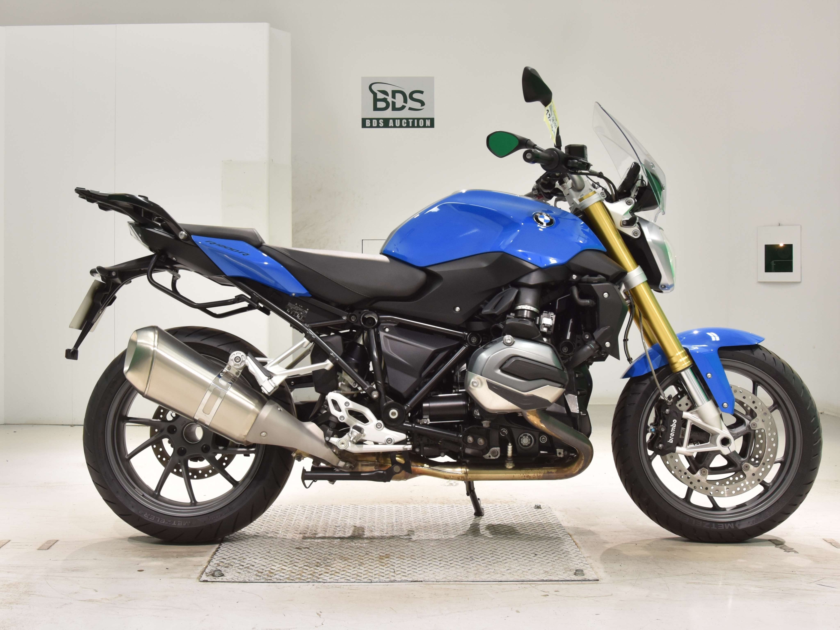 Купить мотоцикл BMW R1200R 2015 фото 2